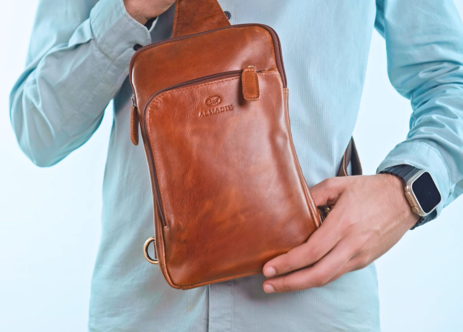 ALMADIH Umhängetasche Leder Herren Brusttasche DARIO Ledertasche – Kompakte Messenger – Bild 3 von 5
