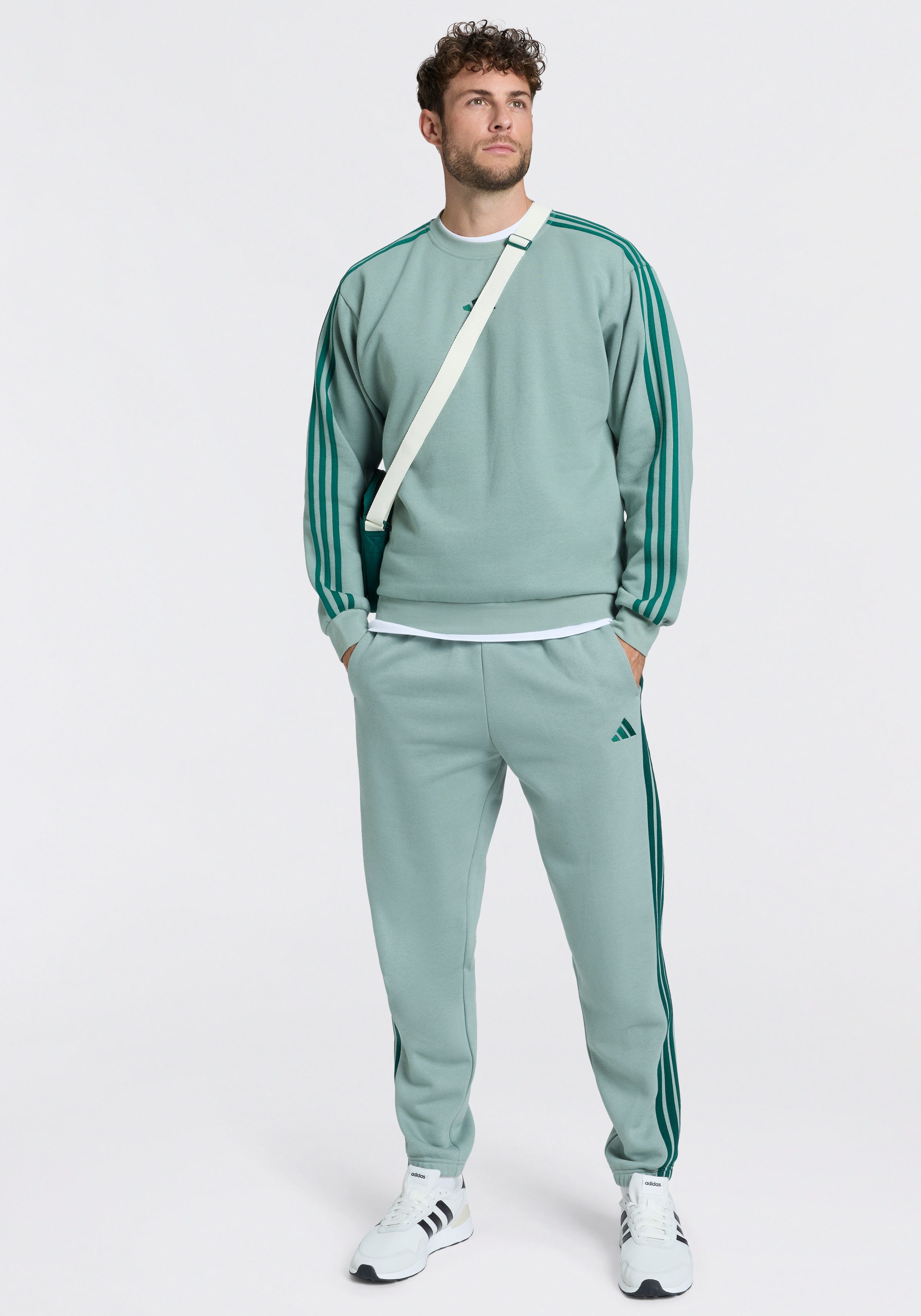Zum Outfit 10