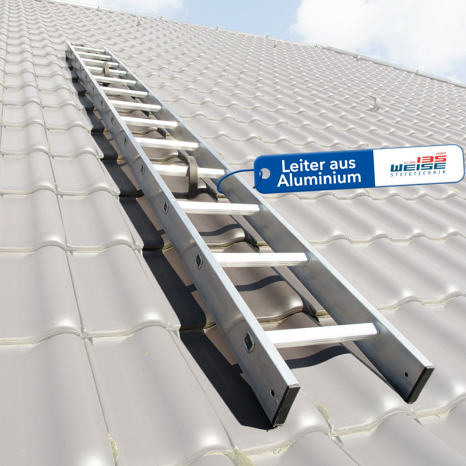 Weise Steigtechnik Vielzweckleiter Industrie-Qualität, Kaminkehrerleiter (27 Sprossen, 3-St., 7,56 m), robuste & sichere Dachleiter für Schornsteinfeger