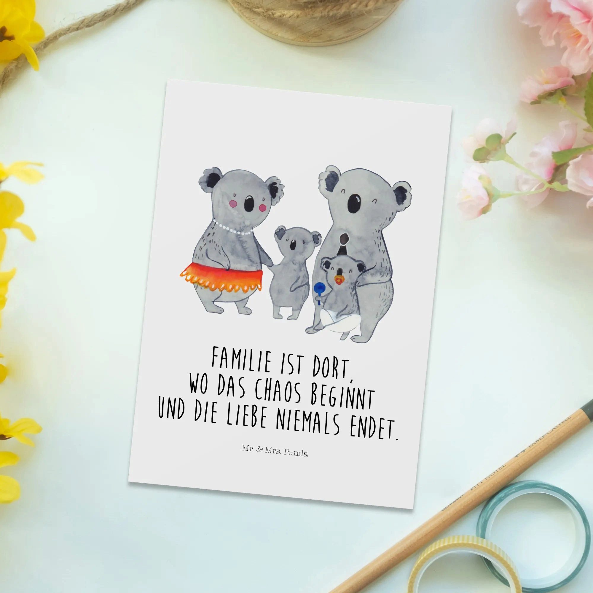 Thumbnail - Mr. & Mrs. Panda Postkarte Koala Familie - Weiß - Geschenk, Ansichtskarten, Koalas, Geburtstagsk, Lustige Sprüche