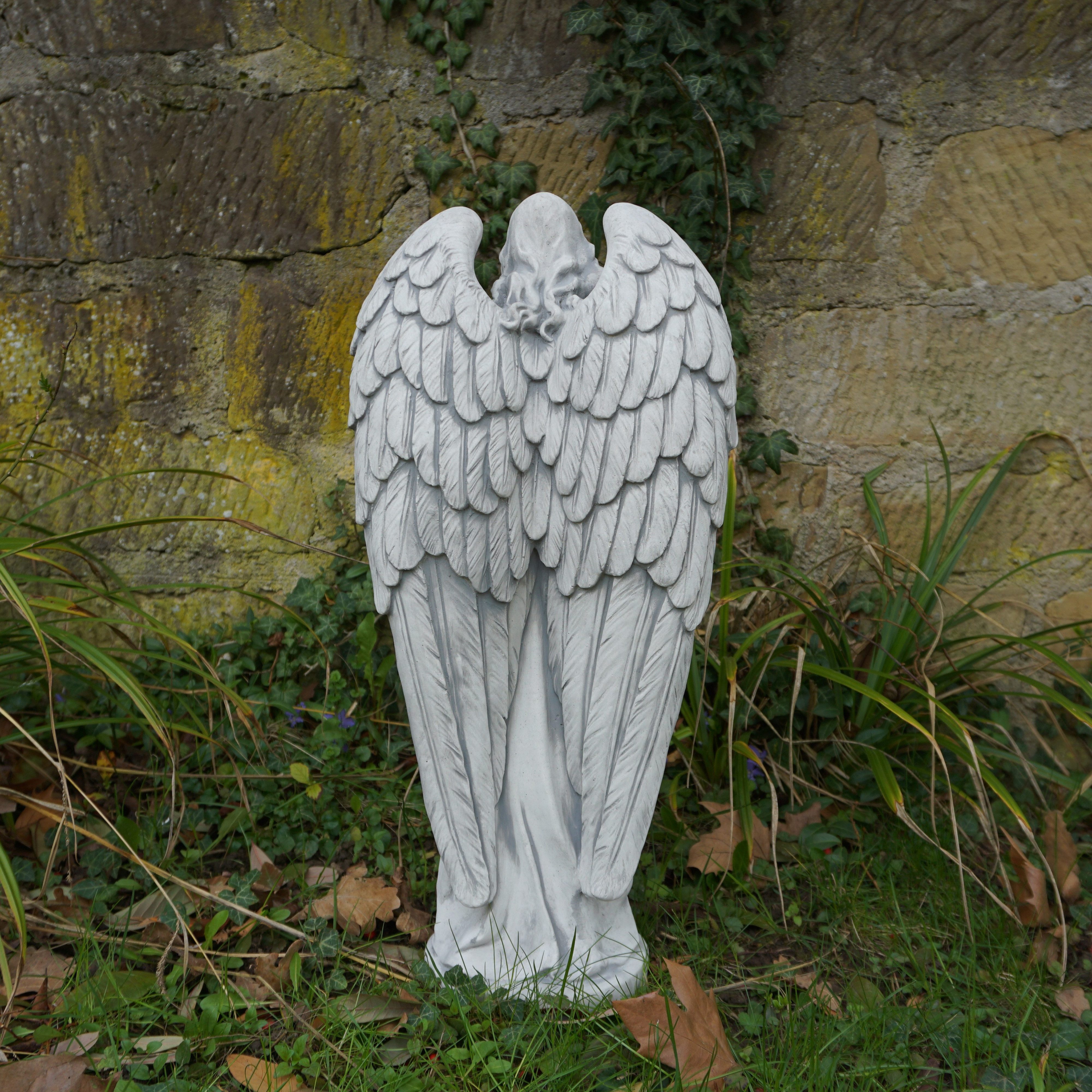 gartendekoparadies.de Gartenfigur Engel mit Flügeln, Steinfigur H. 59 cm, 15 kg, Frostsicher