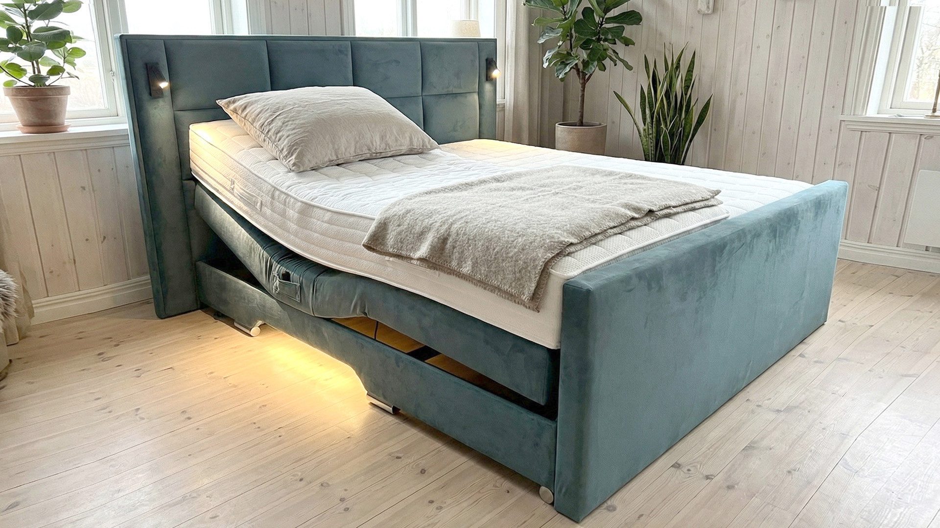 PAARA Boxspringbett elektrisch verstellbar LED und Matratze mit integrierten Topper, mit einzigartigem Belüftungssystem