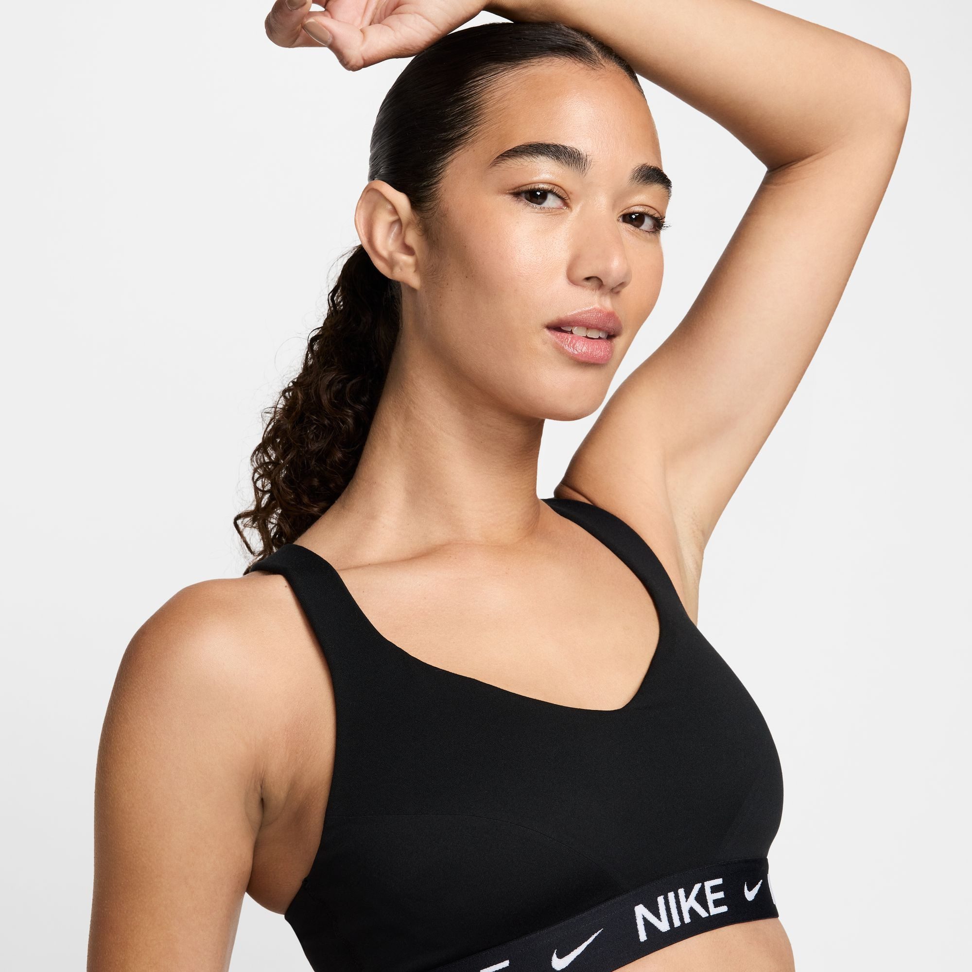Nike Sport-BH W NK DF INDY HGH SPT BRA für Fitness und intensive Workouts, mit starkem Halt