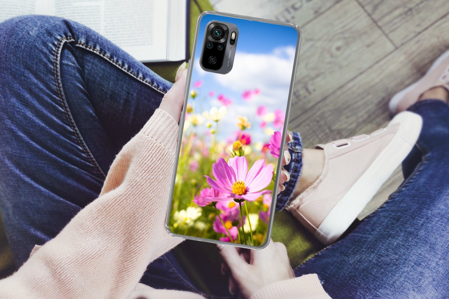 MuchoWow Handyhülle für Xiaomi Redmi Note 10S Blumen - Wiese - Lila - Gras - Weiß - Wolken, Phone Case, Silikon, Schutzhülle Dünn
