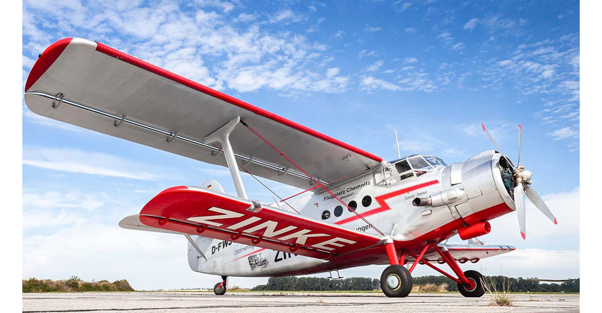 Jochen Schweizer Erlebnisgutschein Exklusiver Rundflug mit Wagyu-Steak BBQ Jahnsdorf, Flugerlebnis trifft Wagyu Genuss Jahnsdorf