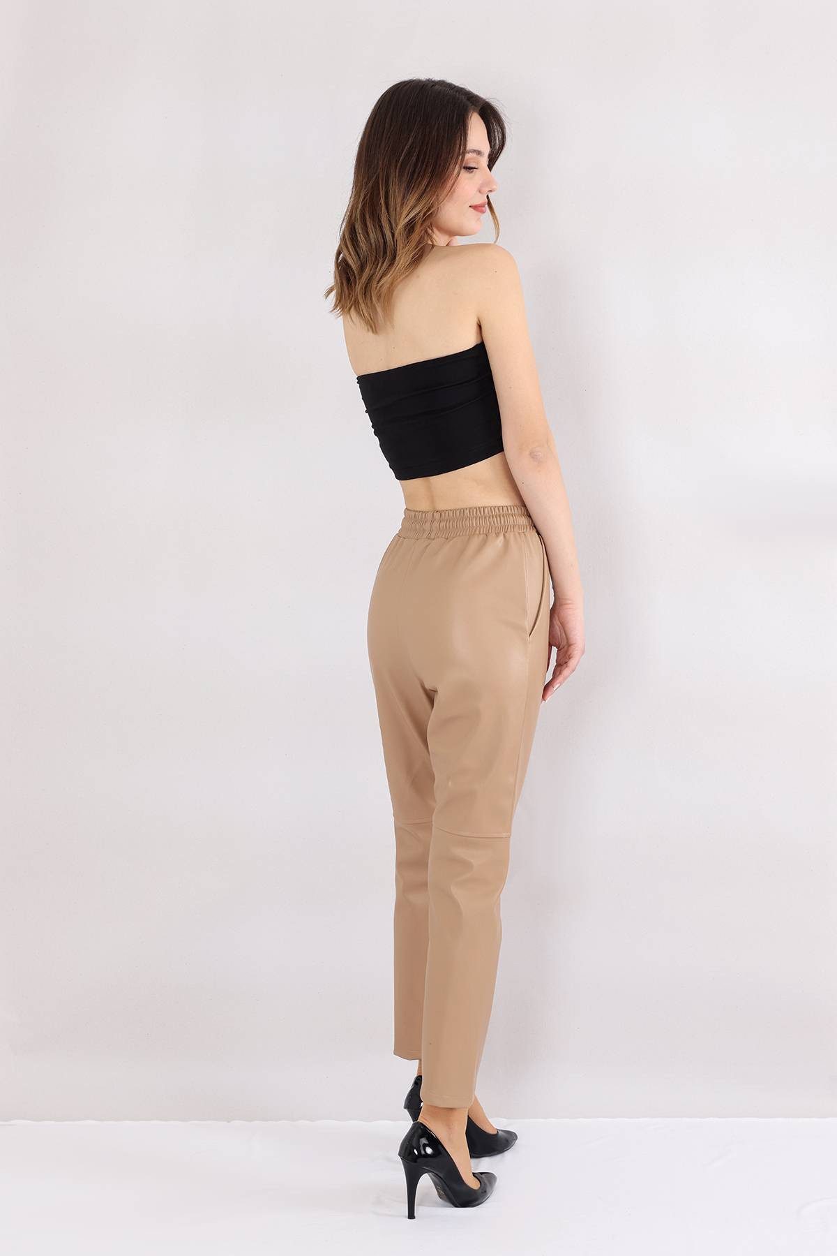 fashionshowcase Lederimitathose Damen Hose in Lederoptik - Stretch-Komfort mit Tunnelzug Mittlere Taille – Schwarz, Beige, Braun