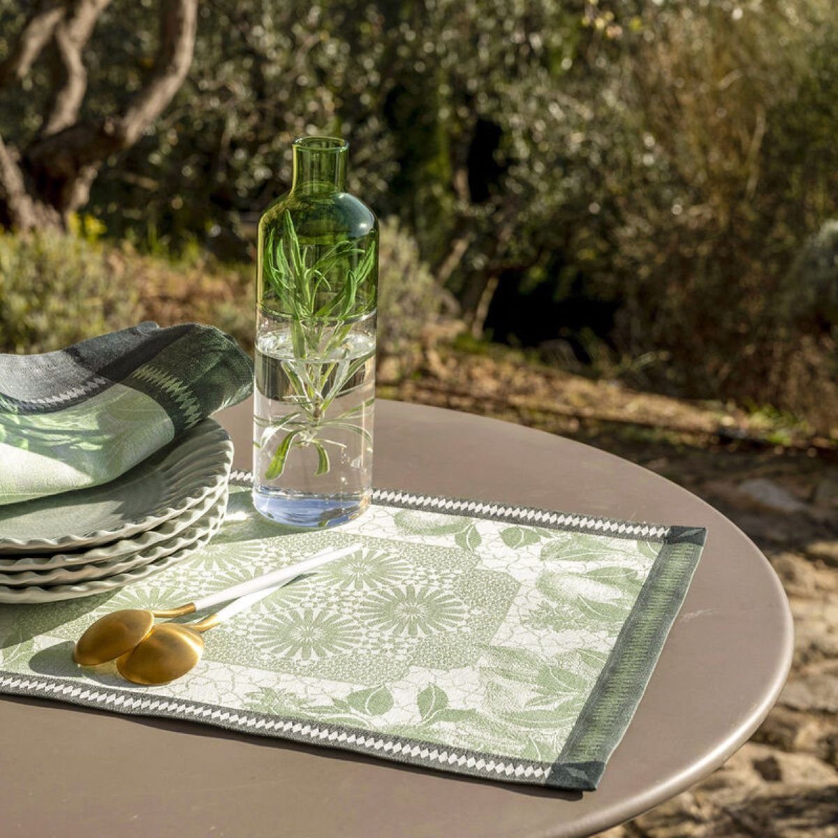 Le Jacquard Francais Platzset Tischsets (2x Set) Jardin D'Orient Fontaine 36x50 cm, (Set, 2-St), fleckabweisend