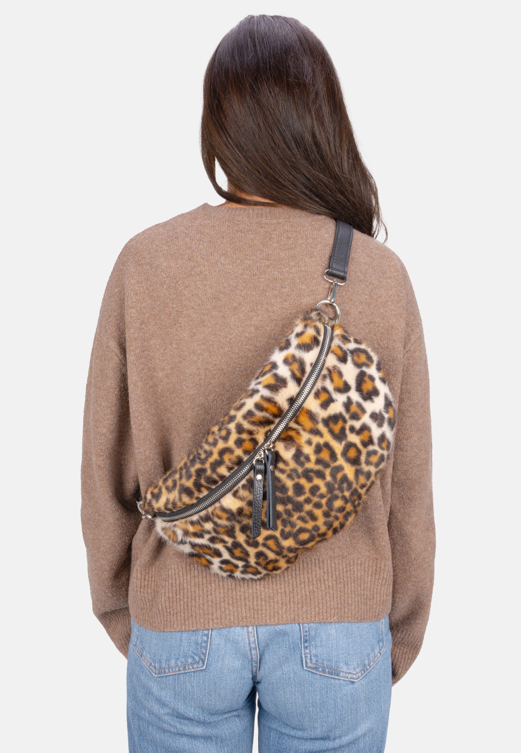 Seasons of April Gürteltasche LENI LEO SIZE L, Crossbody Tasche Umhängetasche mit Leopardenmuster, weiches Kunstfell