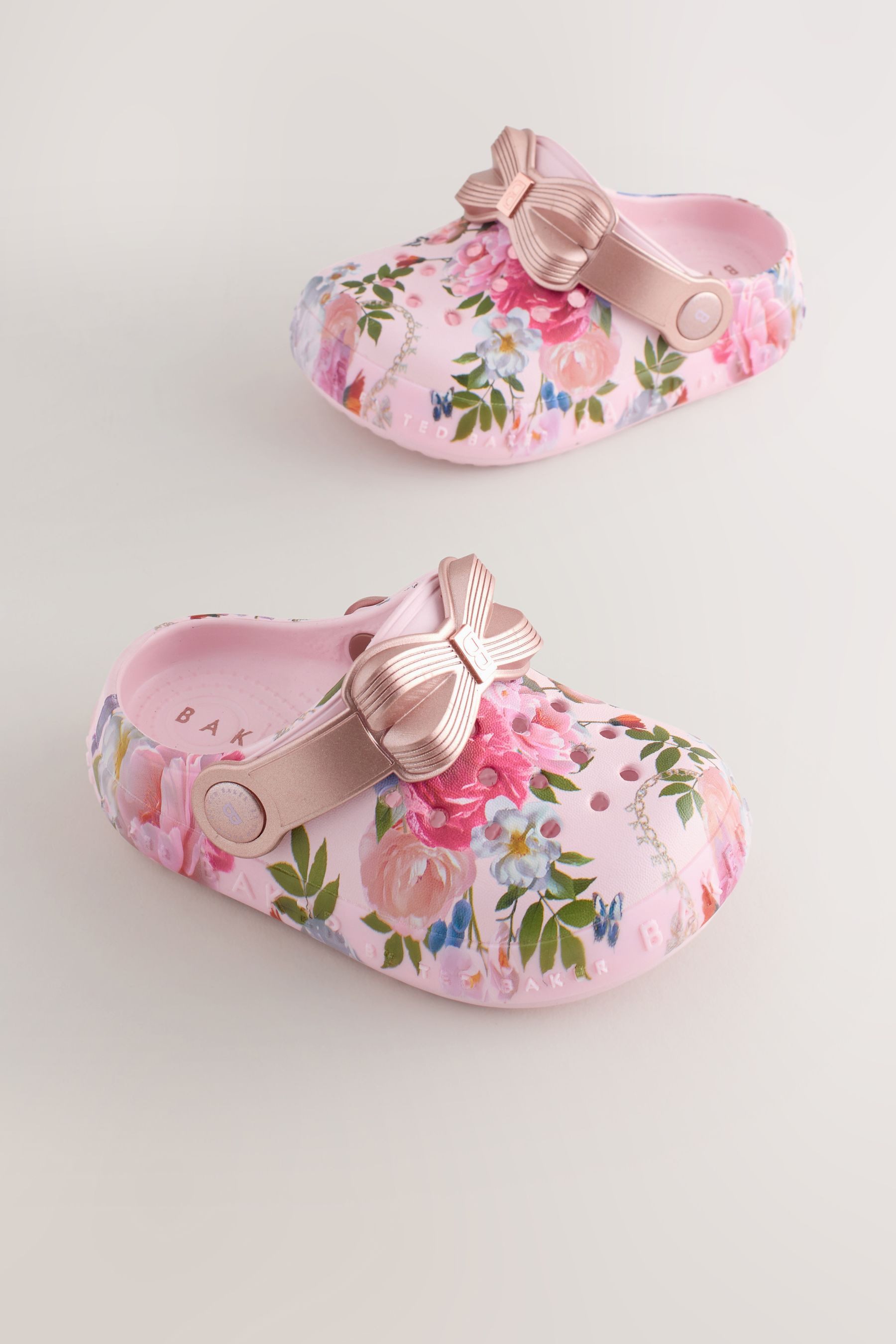 Baker by Ted Baker Baker by Ted Baker Clogs-Sandalen mit Schleife Clog (1-tlg)