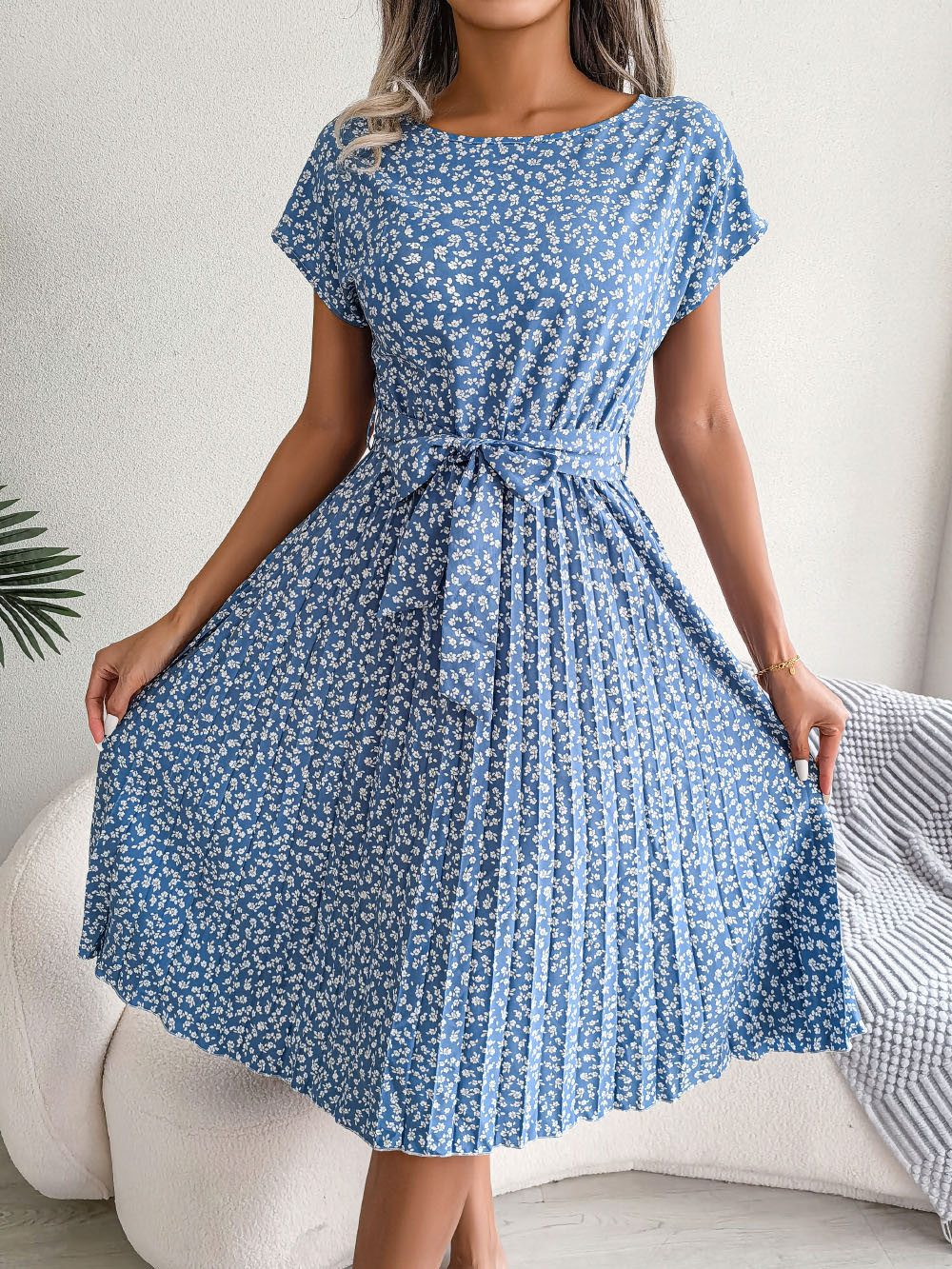 BlauWave Druckkleid Sommerkleid mit bedrucktem Rundhalsausschnitt (Strandkleider, 1-tlg) Langes Kleid mit kurzen Ärmeln