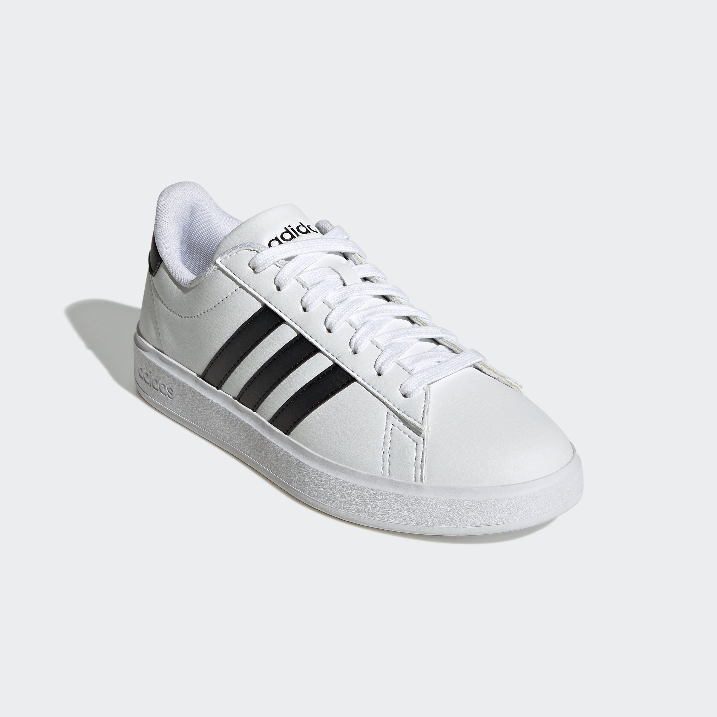 Sneaker Black Cloud Core COURT den COMFORT / White COURT Black adidas GRAND Design Spuren / Sportswear Core CLOUDFOAM LIFESTYLE adidas Superstar auf des