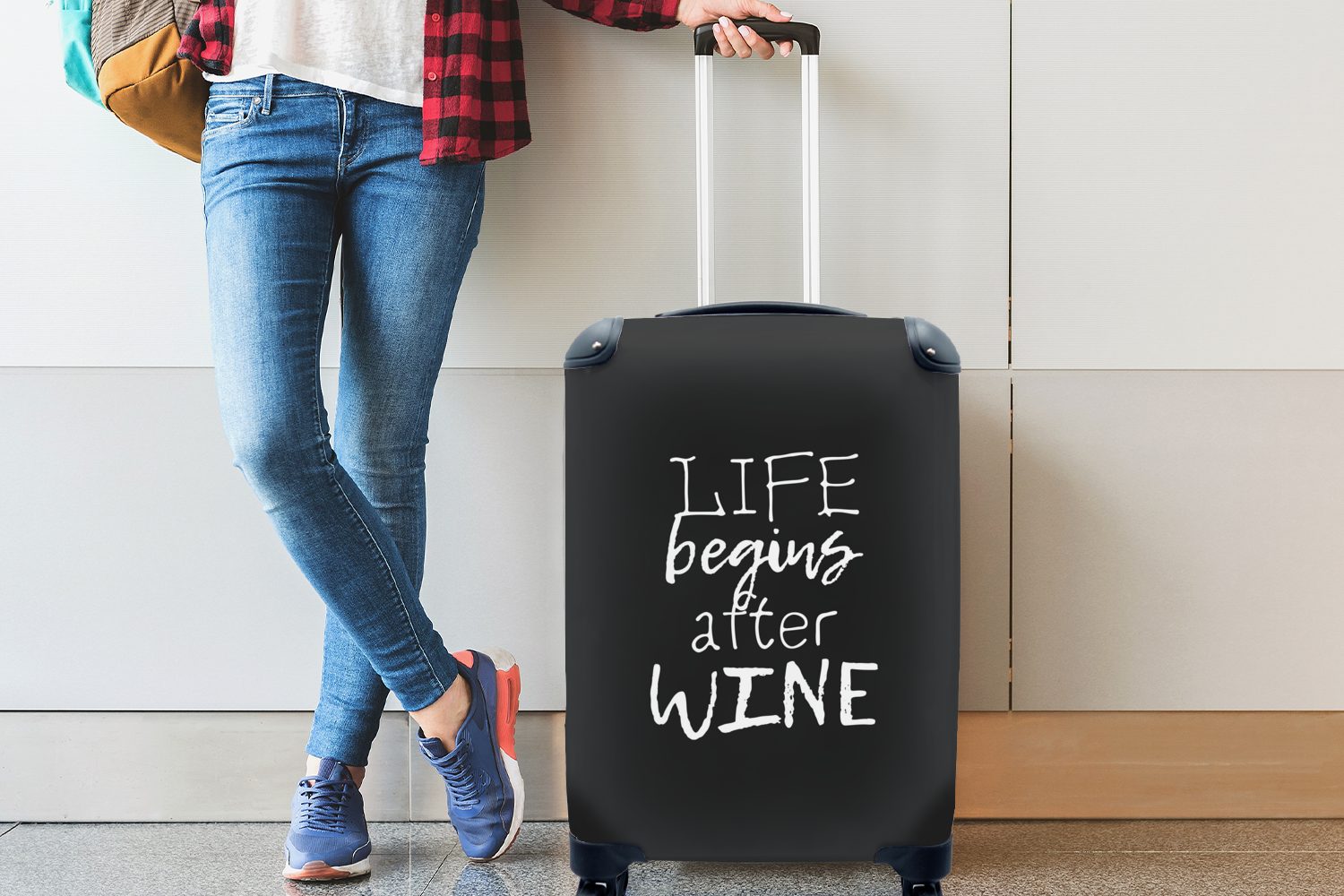 Reisekoffer Rollen, - MuchoWow nach 4 Leben mit Zeit -, Wein dem Das Ferien, - Trolley, Trinken Text Reisetasche zum rollen, beginnt Handgepäckkoffer Handgepäck Wein für -