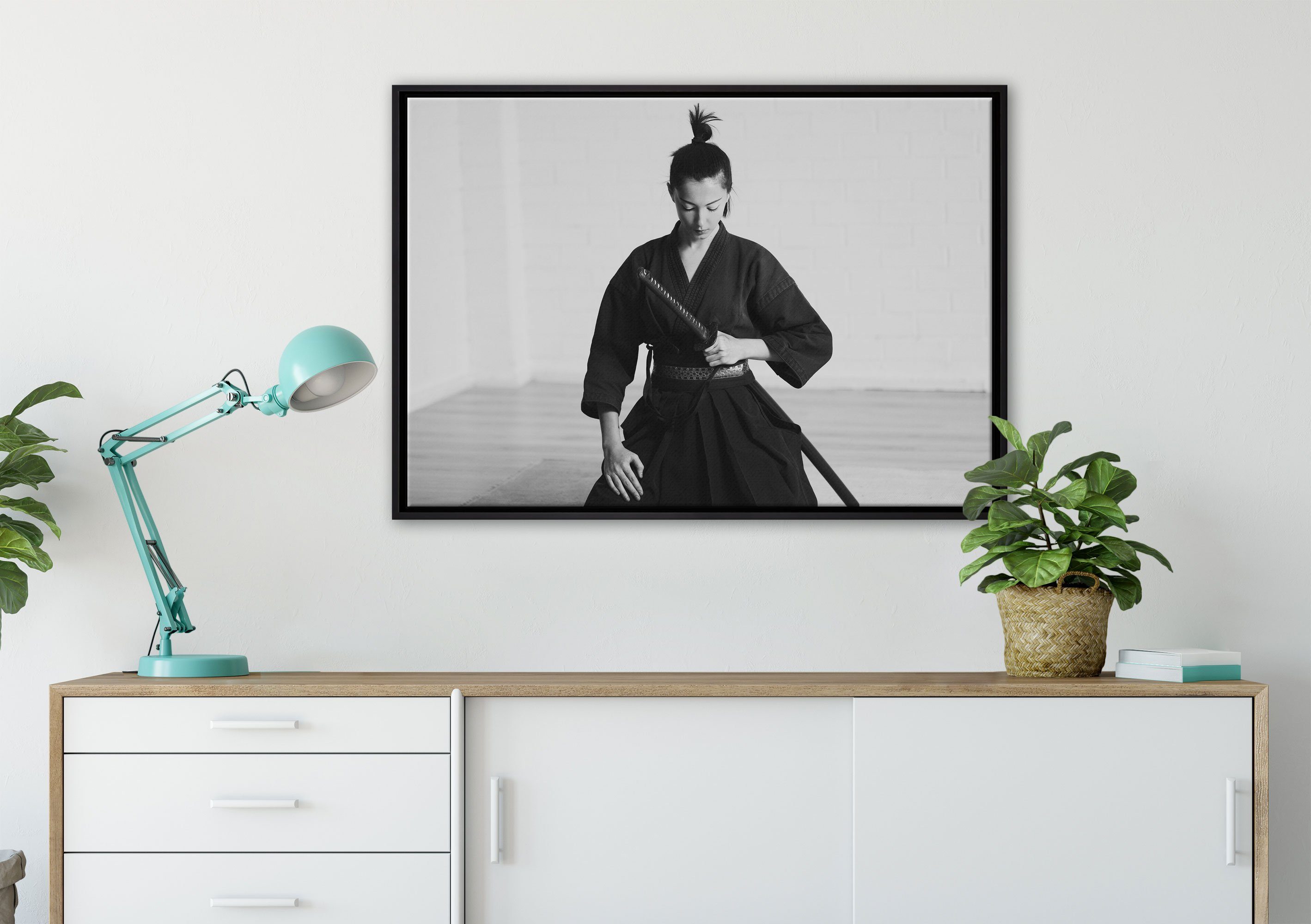 Pixxprint Leinwandbild stolze Samurai-Kriegerin, St), in gefasst, Schattenfugen-Bilderrahmen (1 Wanddekoration fertig bespannt, Zackenaufhänger einem Leinwandbild inkl