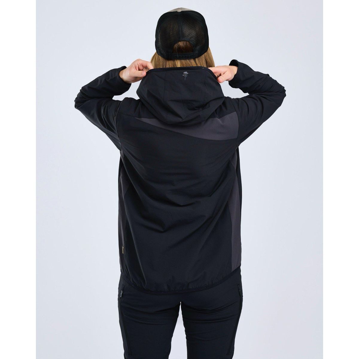 Pinewood Outdoorjacke Abisko Light Stretch Women Jacket Vielseitige Damenjacke mit wasserabweisender Imprägnierung und