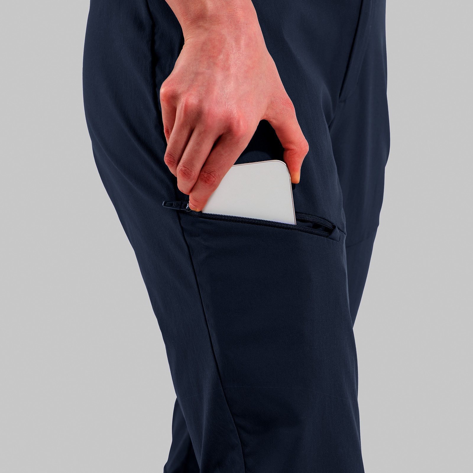 Odlo Outdoorhose Ascent Light 3/4-Wanderhose mit wasserabweisender DWR-Imprägnierung