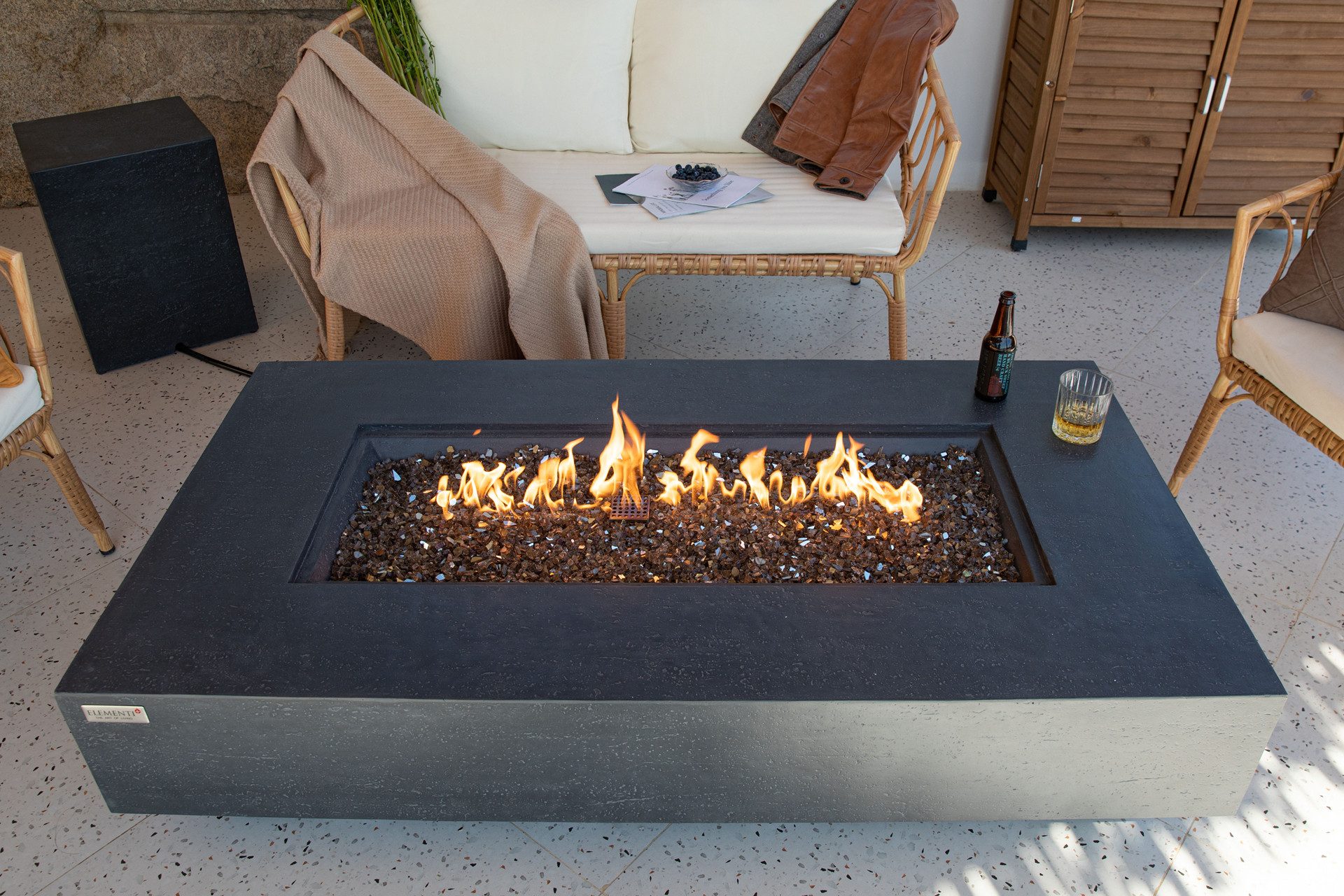 ELEMENTI Feuertisch POSITANO Feuerstelle aus Beton - Komplett-Set mit Zubehör, (SET, 1-St., inkl. mehreren Komponenten), Beton,(152x81x35cm)