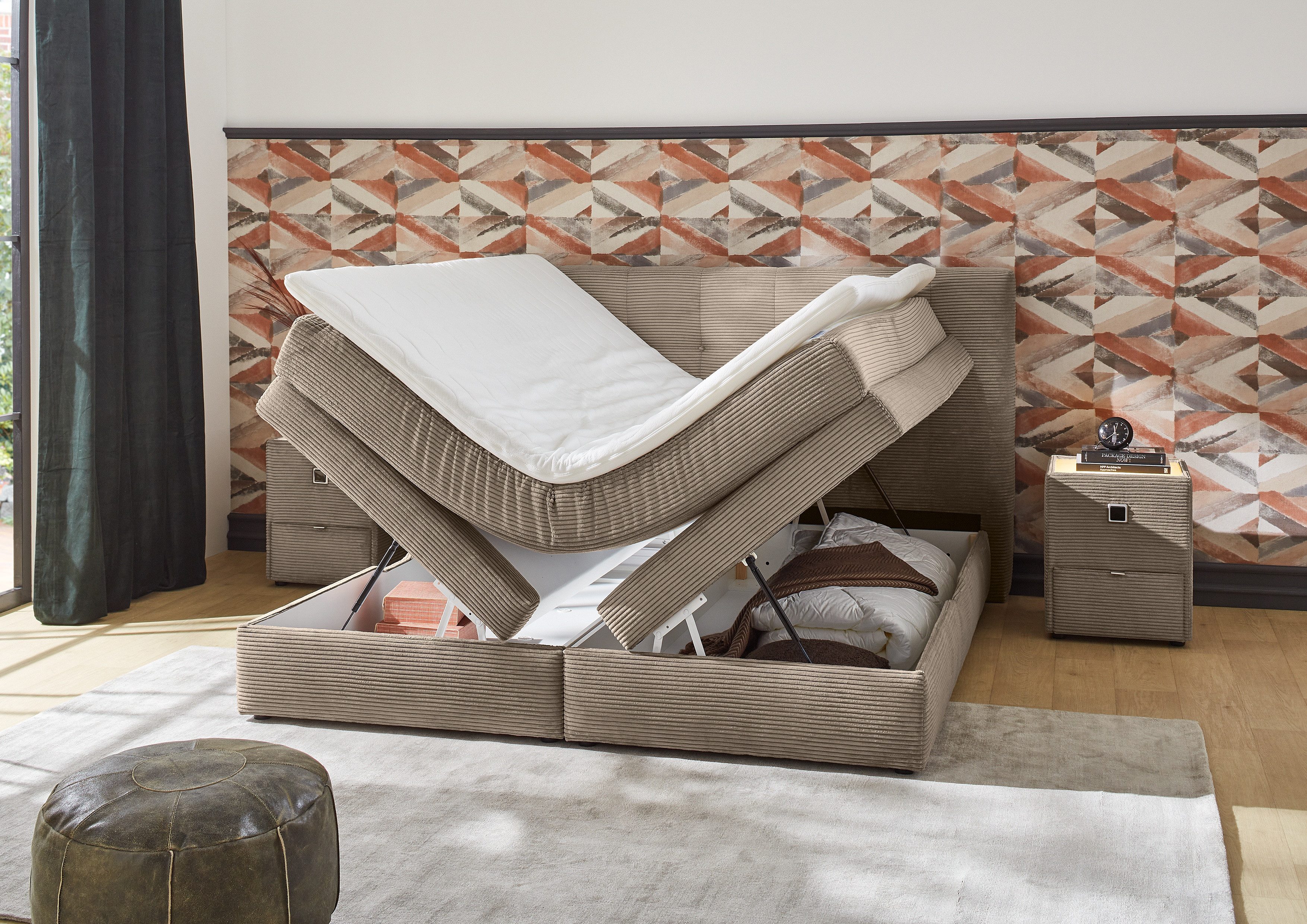 Jockenhöfer Gruppe Boxspringbett AMY in Cord, erhältlich in den Breiten 180cm & 200cm, mit Bettkasten & Kaltschaum-Topper