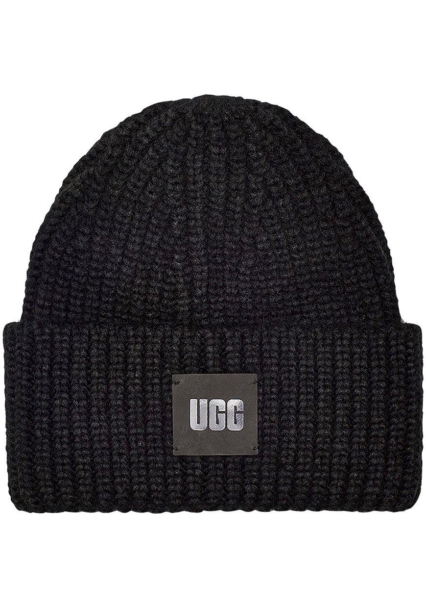 UGG Beanie W CHUNKY RIB BEANIE Wintermütze, Strickmütze mit Logobadge günstig online kaufen