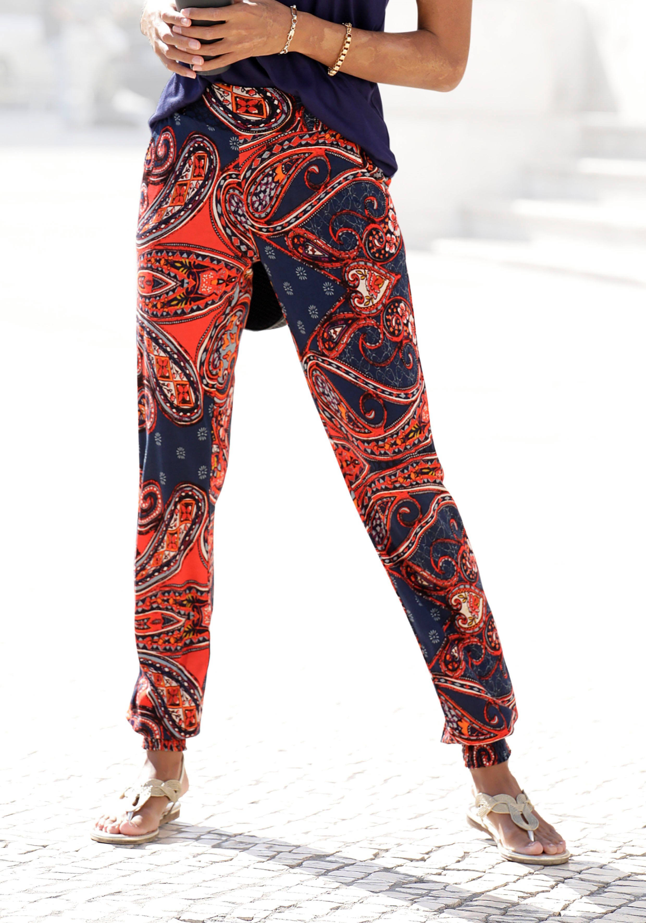 LASCANA Strandhose mit Paisleyprint und Taschen, günstig online kaufen