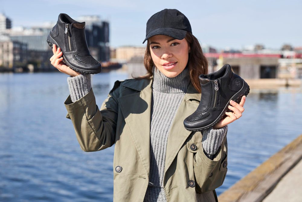 Rieker Ready2GO Schlupfboots Stiefelette, Casual-Boots, Profilsohle, mit seitlichem Reißverschluss