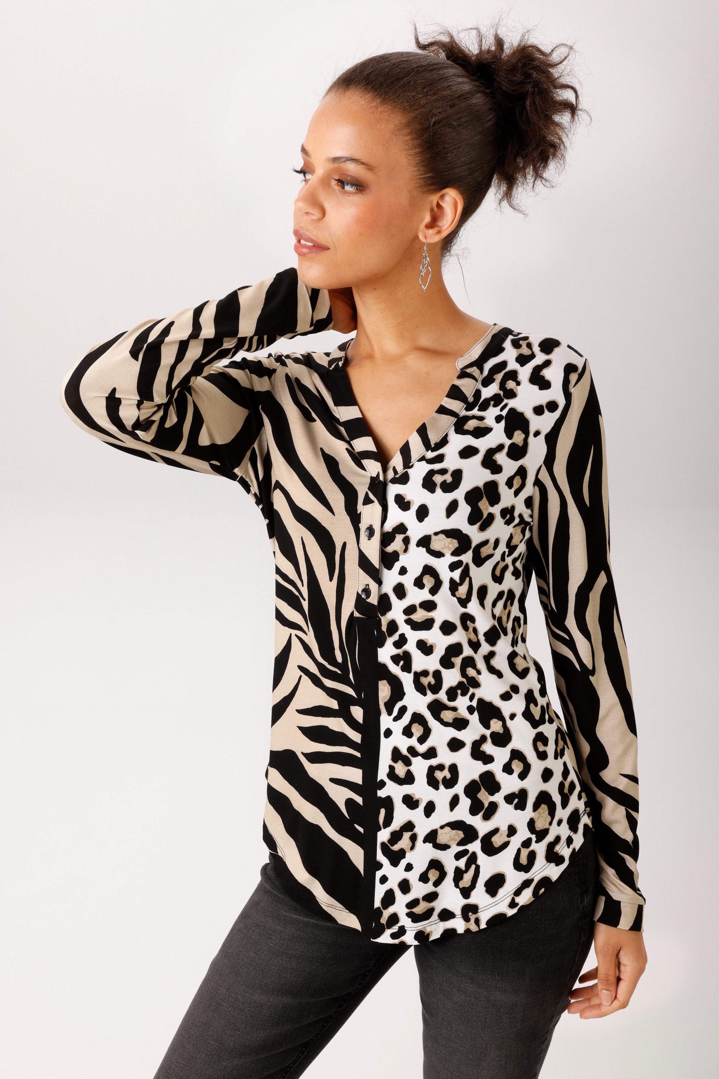 Aniston CASUAL Schlupfbluse im Zebra-Dessin mit Leo-Einsatz - NEUE KOLLEKTION. € 39,99, (€ 39,99 pro 1 Stk).