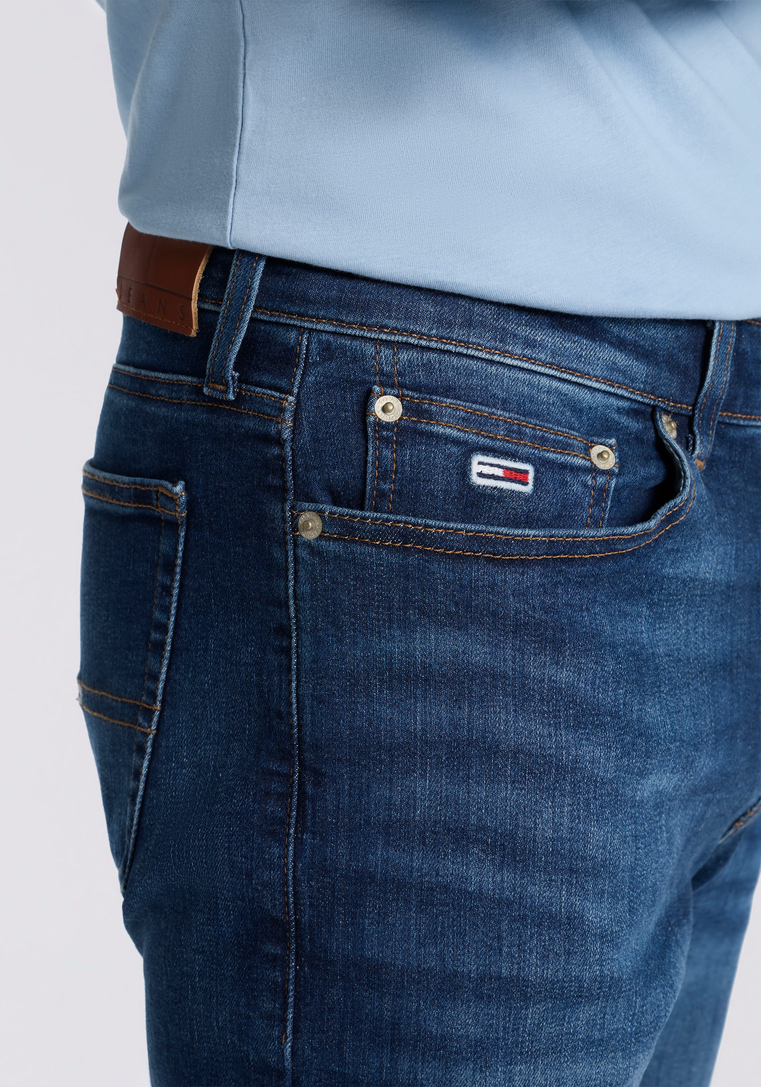 Tommy Jeans Slim-fit-Jeans Austin Slim Tapered zum Knöchel hin schmaler werdende Jeans mit mittlerer Leibhöhe