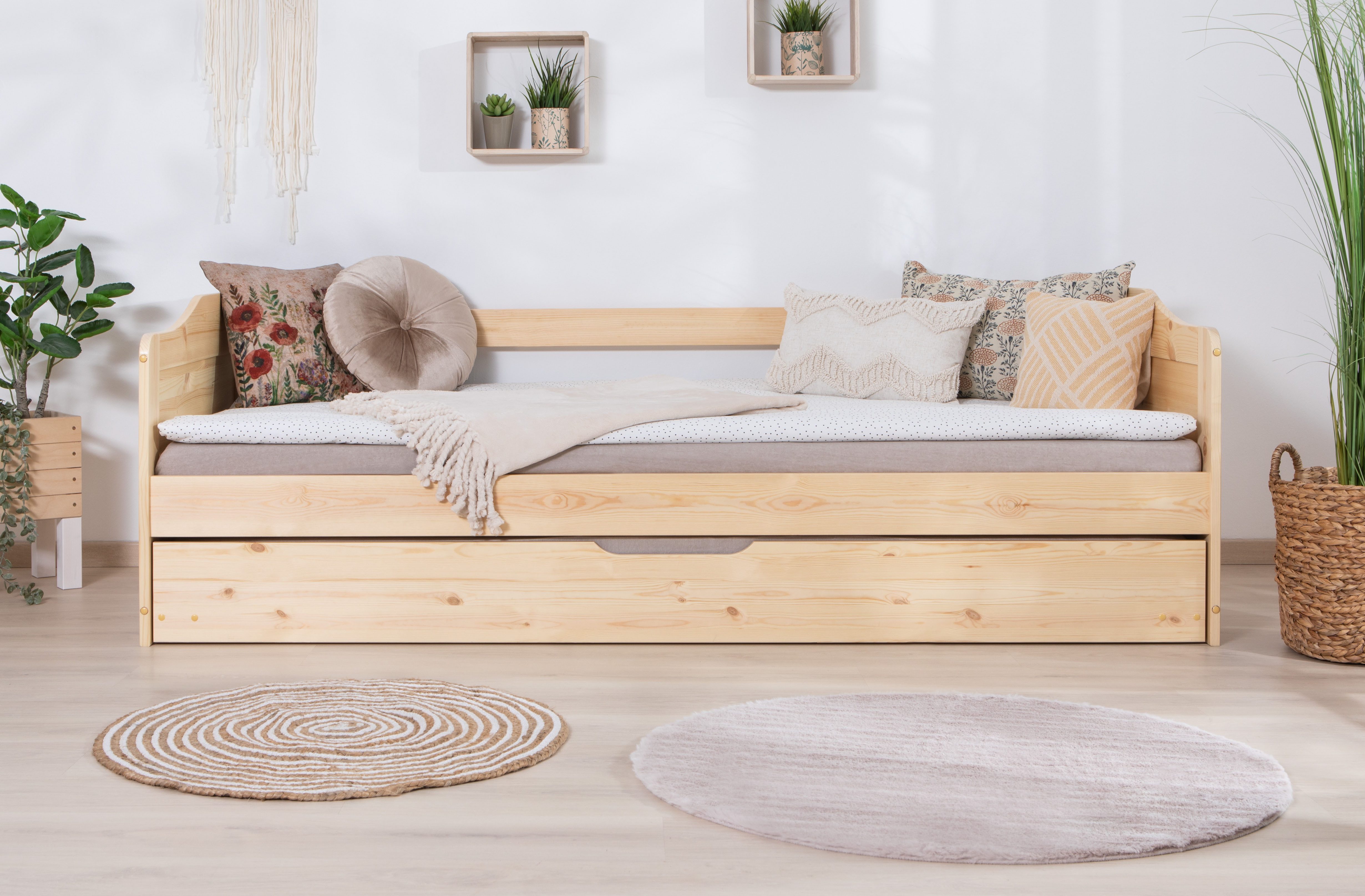 Ticaa Funktionsbett Melinda, Daybett, Jugendbett, 2 Schlafplätze, Schublade auf Rollen, FSC®-zertifizierte Kiefer, 2 Rollroste, Massivholz