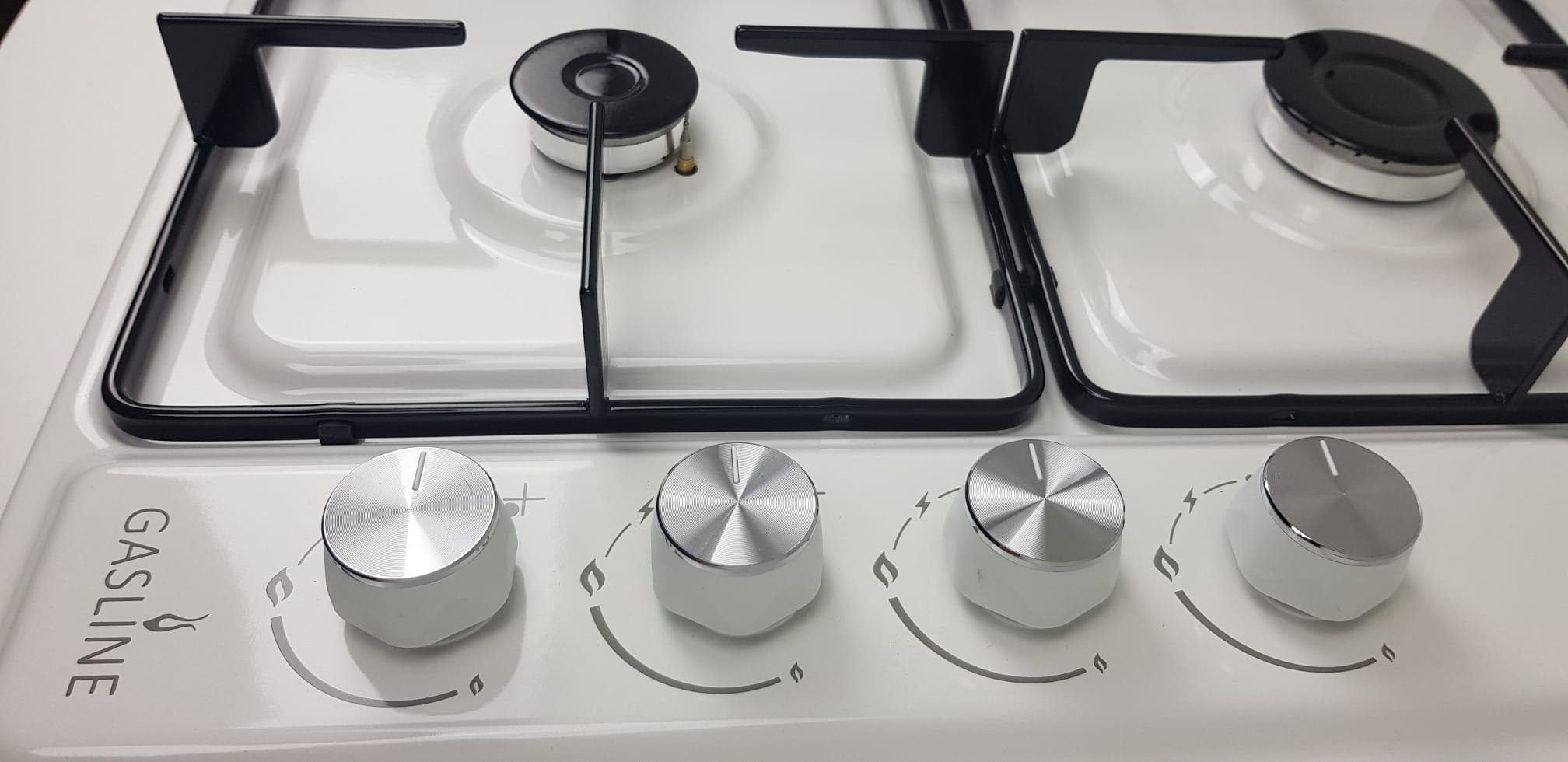 Gasline Gas-Kochfeld Tischkocher mit rutschfeste Gummifüße, elektrische Zündung und Zündsicherung, 60cm breit, 4 flammig, autark GAC60LPG, Propangas 50mbar