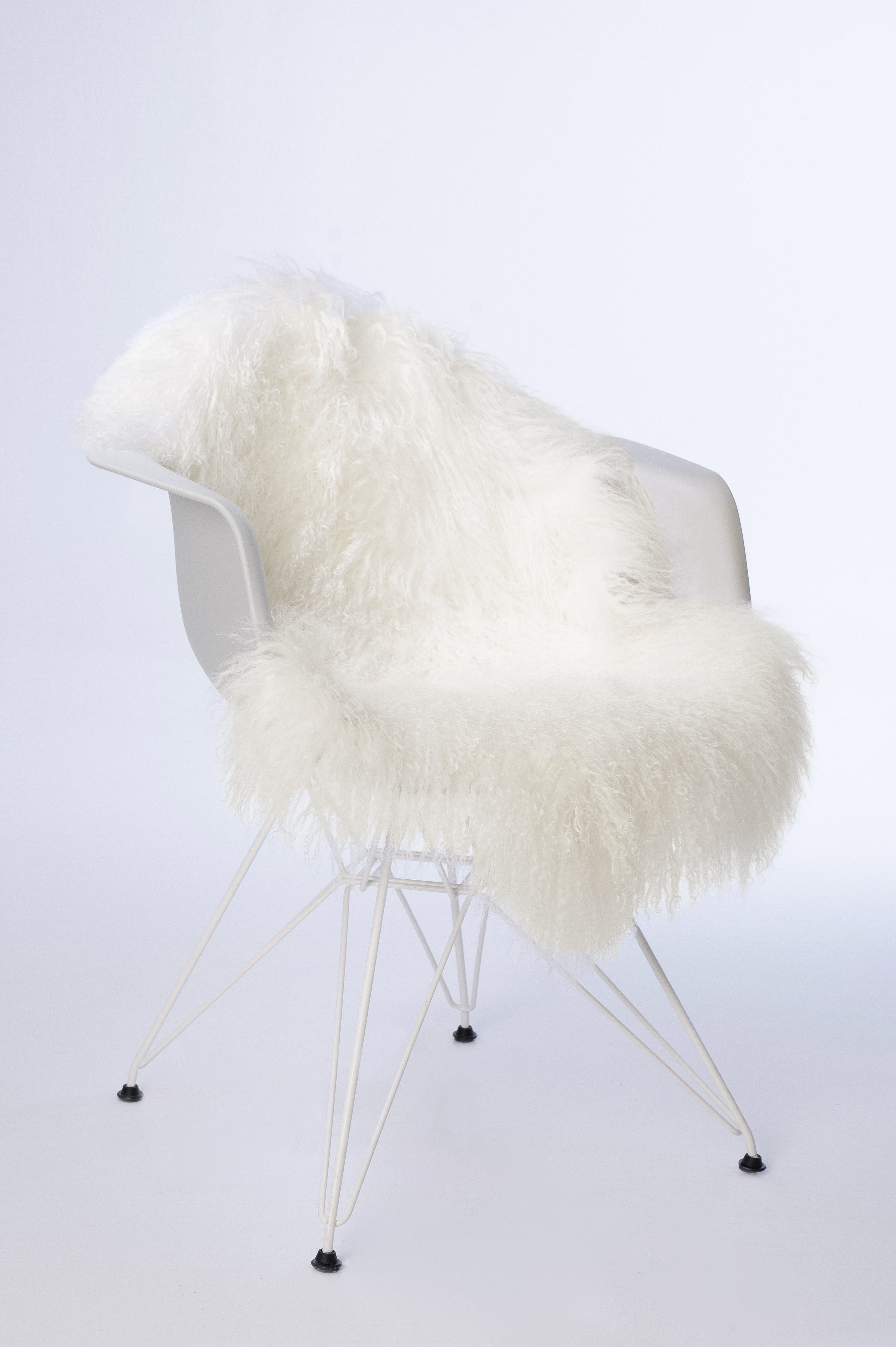 LIRA Deko Fellteppich Lammfell Tibetlamm Echtfell Lammteppich - Läufer große Farbauswahl, fellförmig, waschbar, in verschiedenen Größen, weich & langlebig