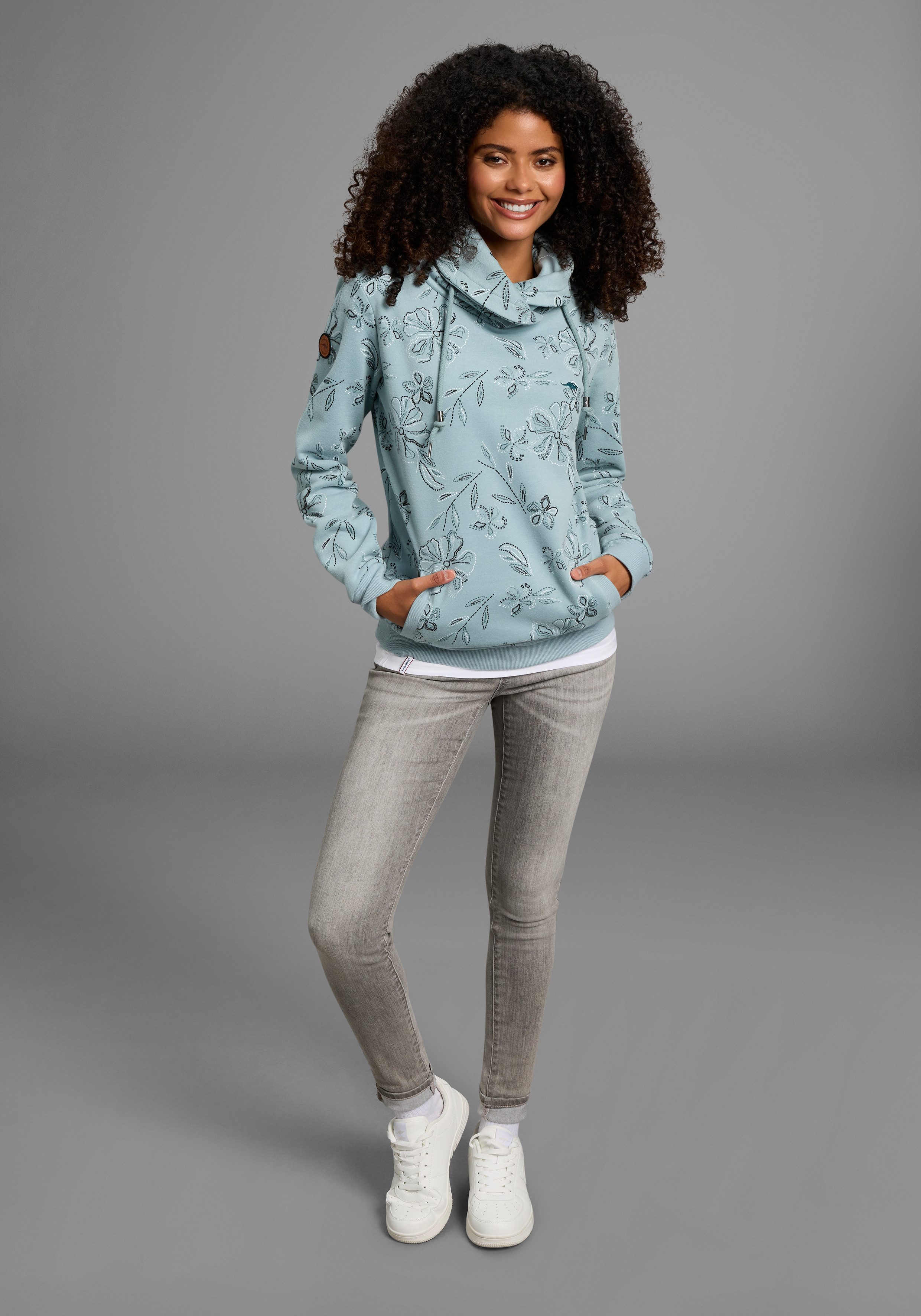 KangaROOS Sweatshirt mit hohem Stehkragen, hüftbedeckende Länge, figurumspielende Passform – Bild 4 von 5