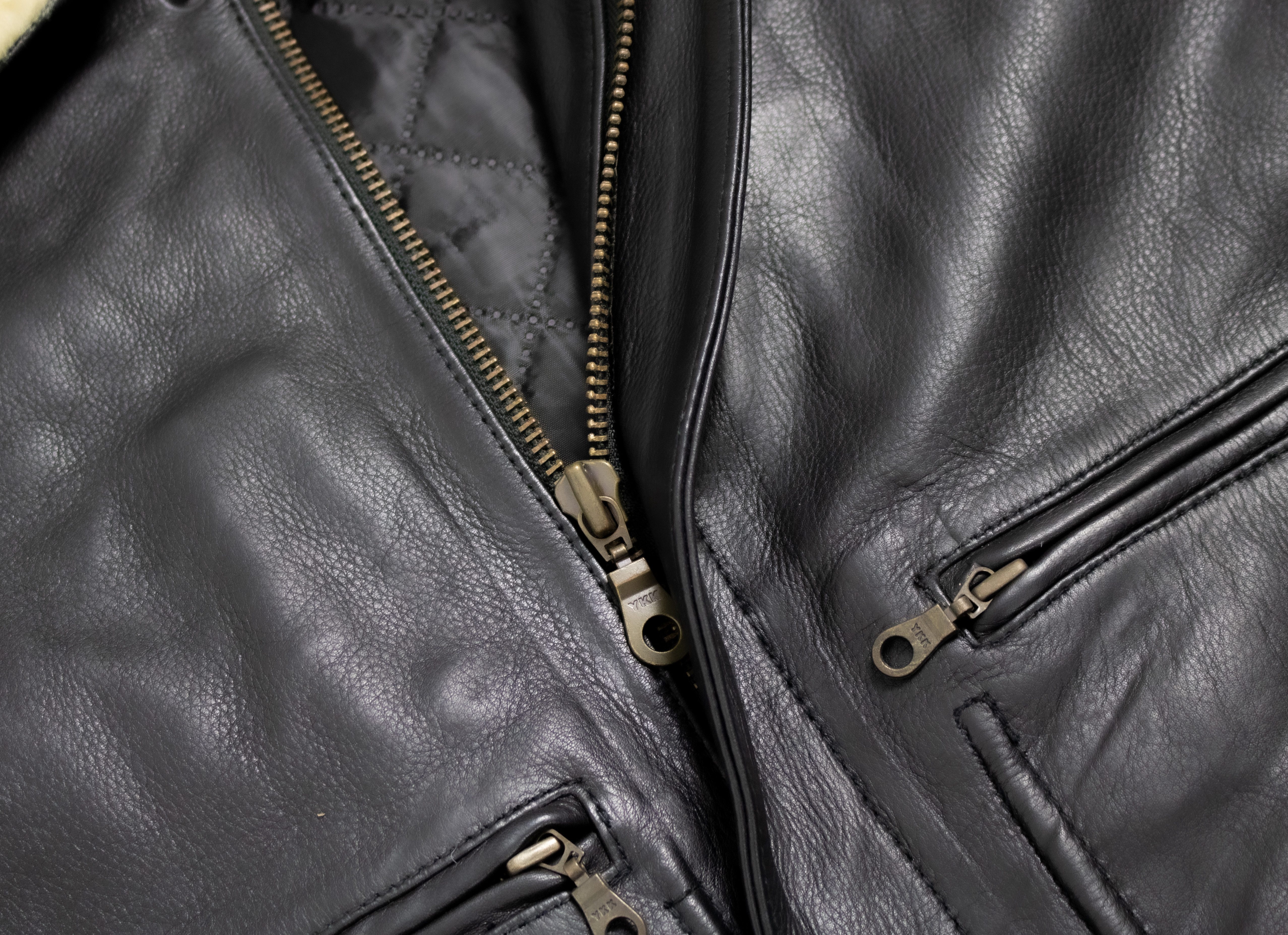 MDM Lederjacke Herren Lederjacke Fliegerjacke echtes Leder schwarz (Flieger Motorrad Lederjacke, Bomber Leder Jacke) mit herausnehmbaren Protektoren, Echtes Fell am Kragen