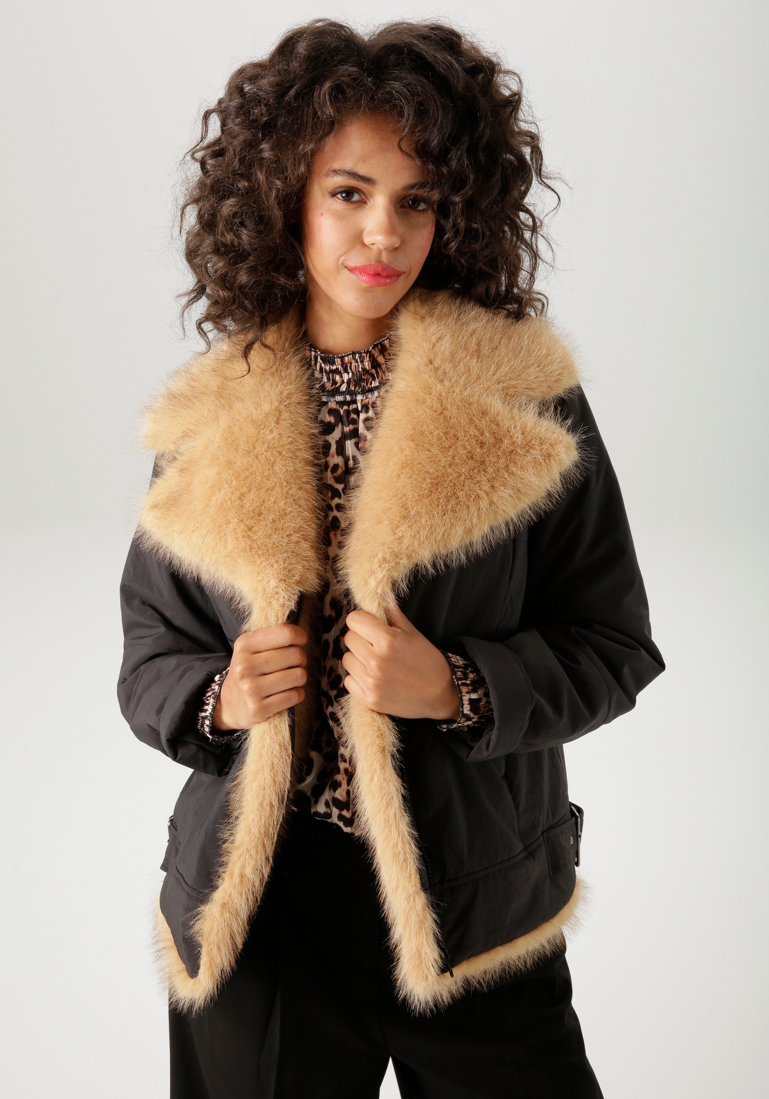Aniston CASUAL Outdoorjacke mit flauschigem Fellimitat verziert günstig online kaufen