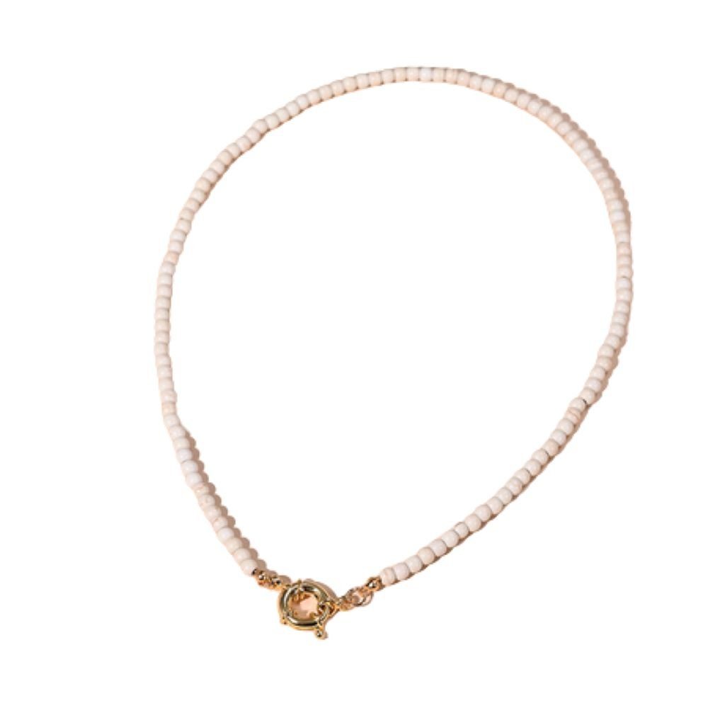 BUNGSA Goldkette aus Messing (1-tlg), Choker Halskette creme/goldfarben Perlenkette Damen Necklace