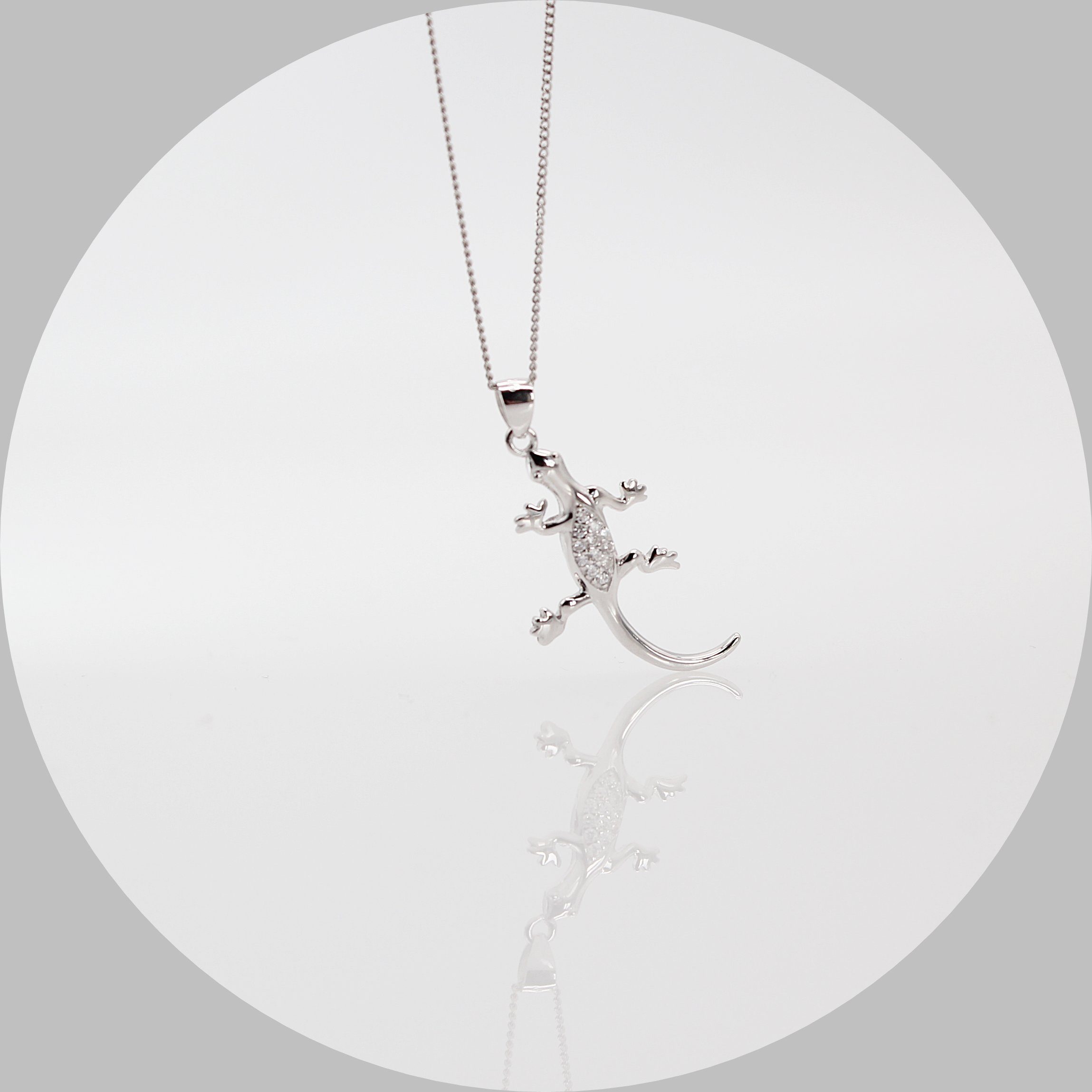 ELLAWIL Silberkette Kette mit Gecko Anhänger Eidechse Echse Halskette mit Tieranhänger (Kettenlänge 40 cm, Sterling Silber 925), inklusive Geschenkschachtel | Silberketten