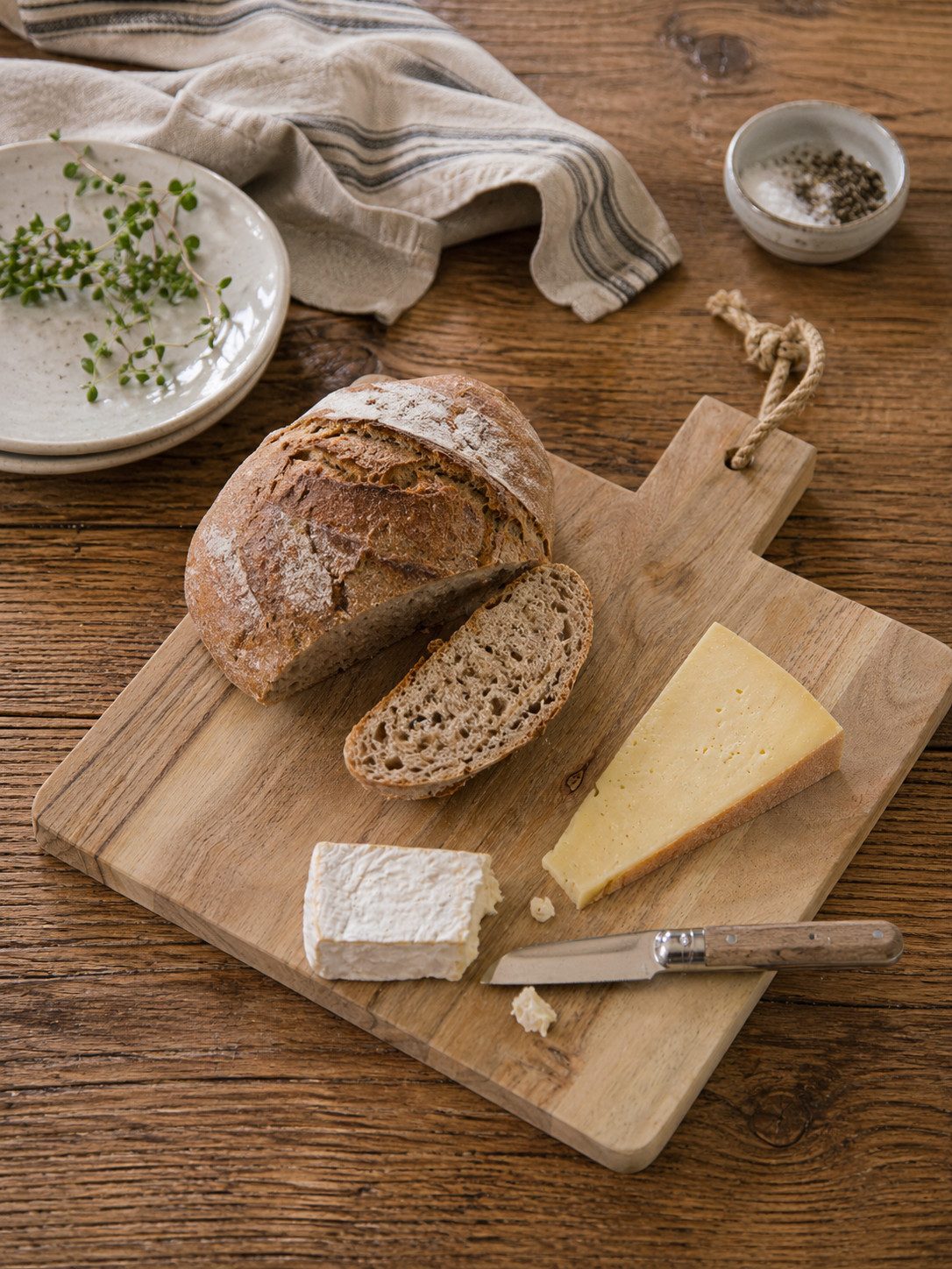 Ib Laursen Brotschneidebrett Ib Laursen Schneidebrett mit Juteseil