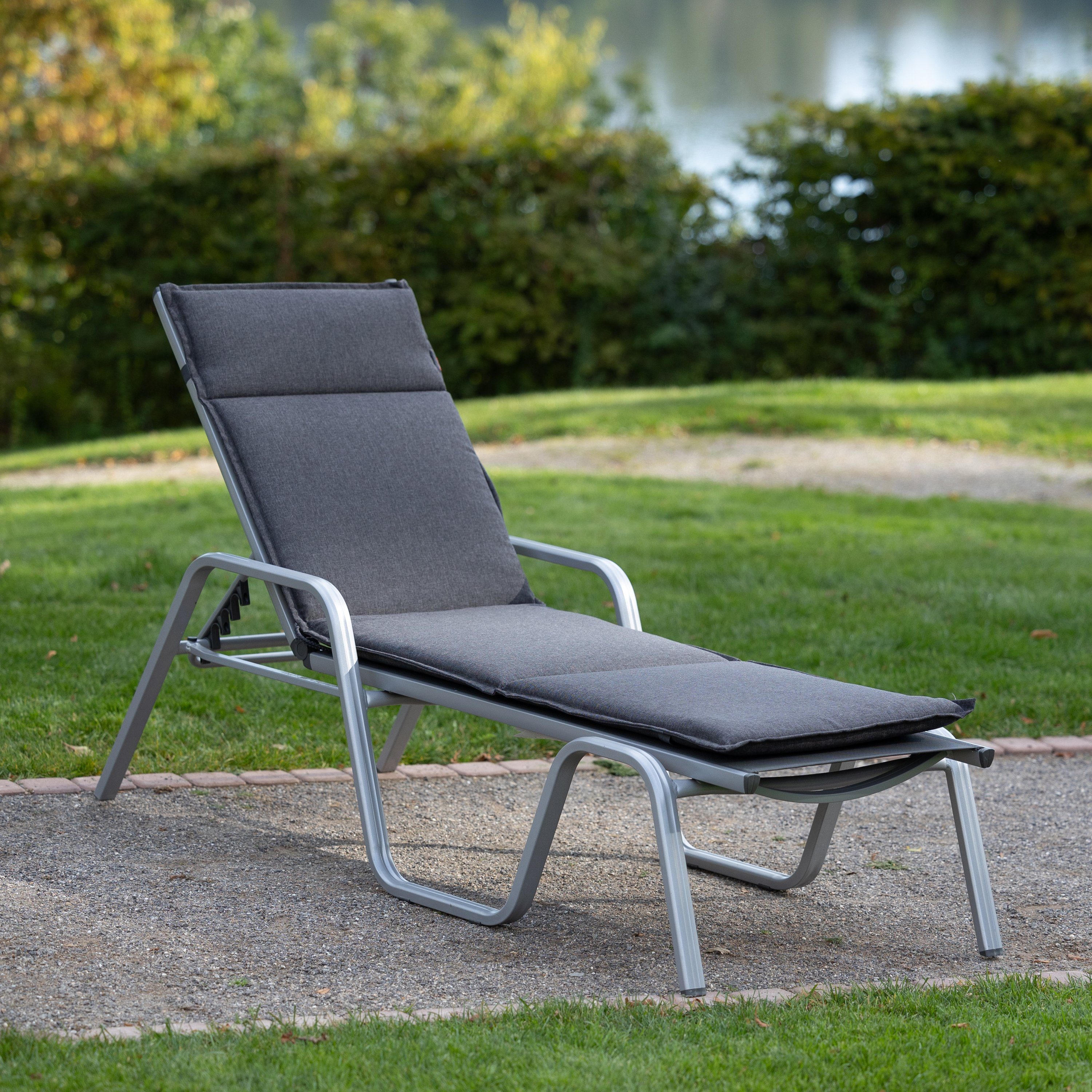 Herlag Liegenauflage Bea, Liegepolster Gartenliege 190x60x4,5cm Wasserabweisend Anthrazit