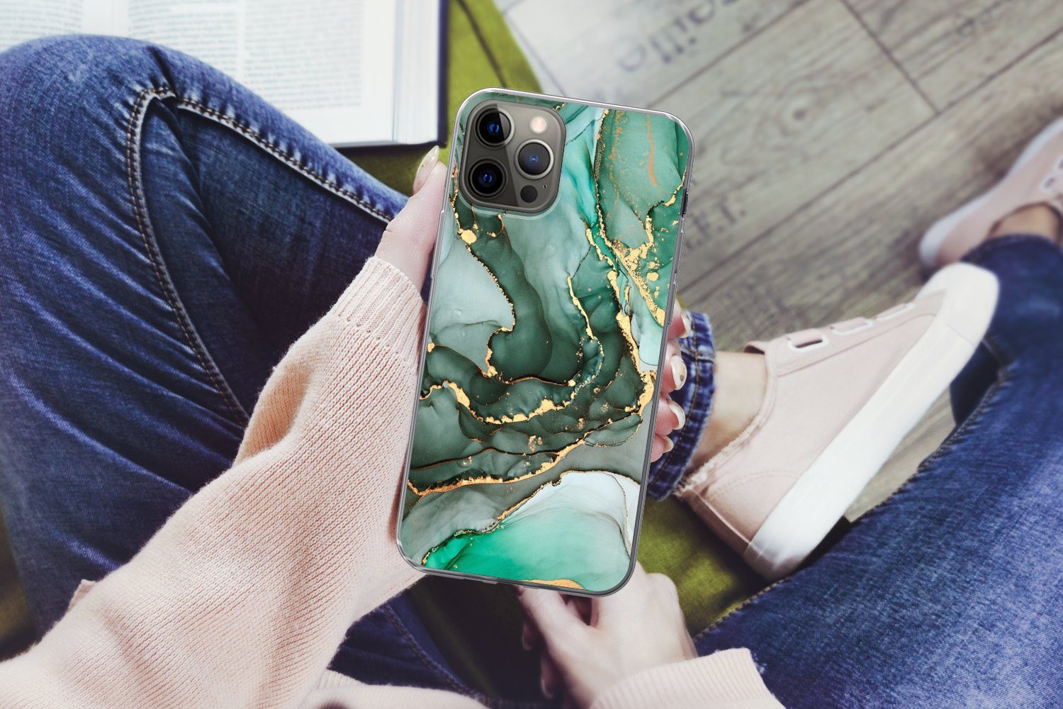 MuchoWow Handyhülle für Apple iPhone 12 Pro Gold - Marmor - Grün - Luxus - Marmoroptik - G, Smartphone-Bumper, Print, Handy Schutzhülle Dünn