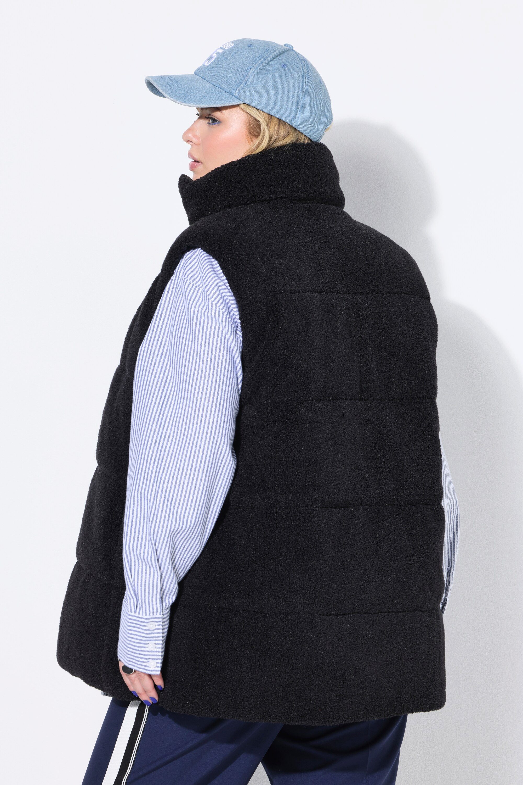 Studio Untold Steppweste Wendeweste Loose Shape glattes Web/Teddyplüsch