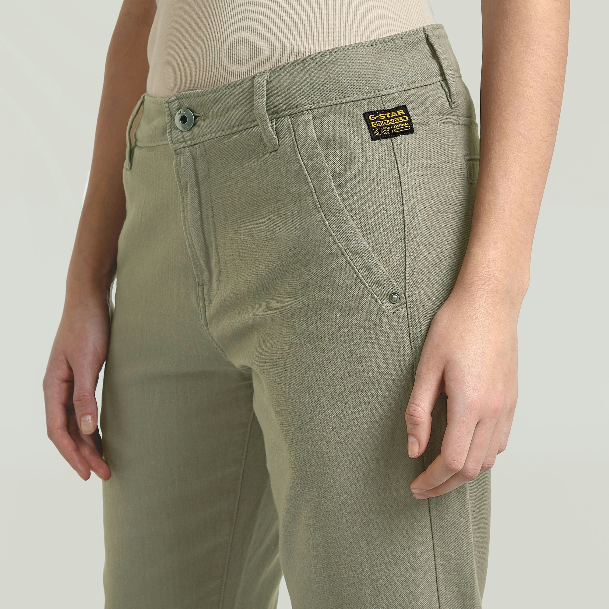 G-STAR Chinohose Kate Chino Boyfriend mit Relaxed Fit an Hüfte und Oberschenkeln