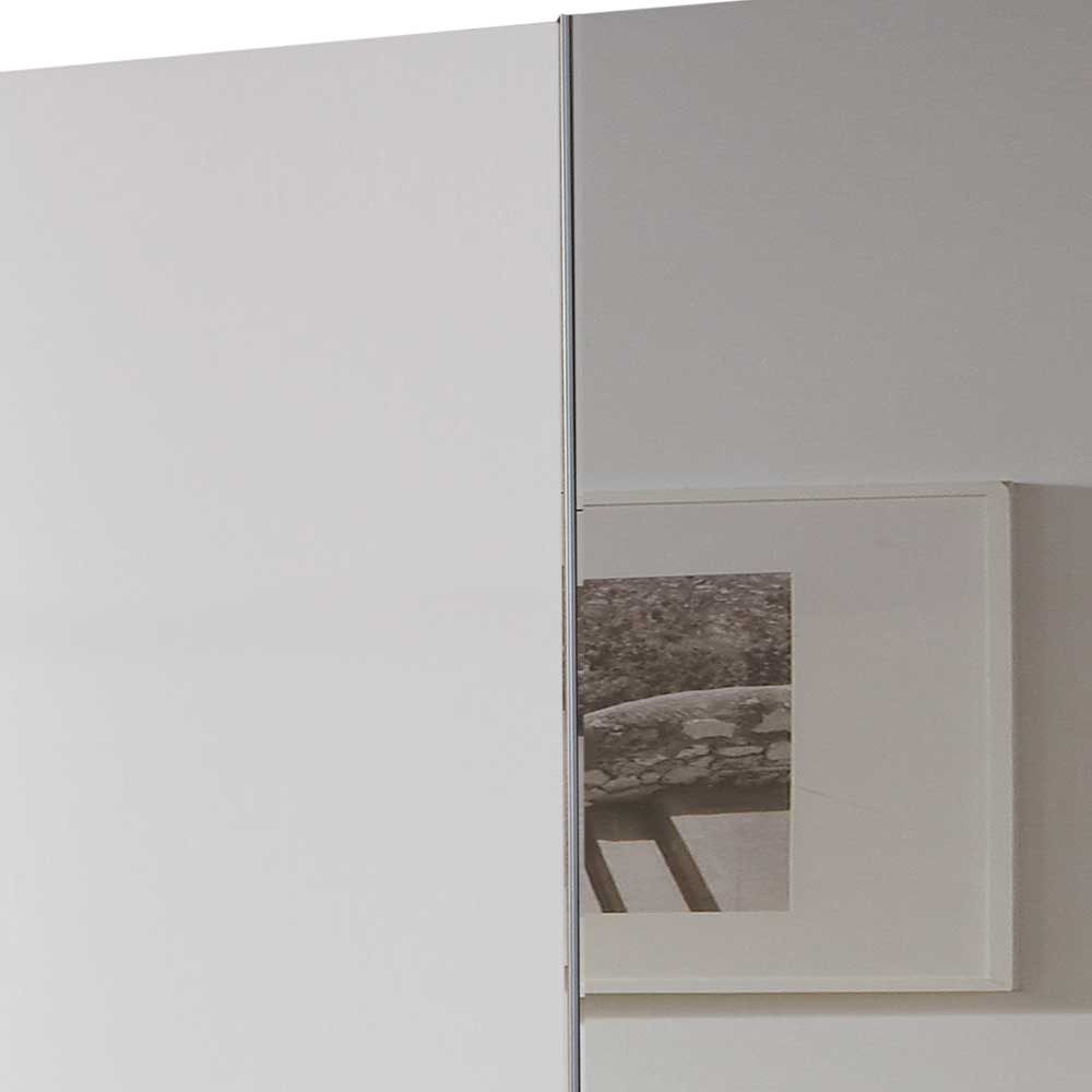 Pharao24 Kleiderschrank Vilja