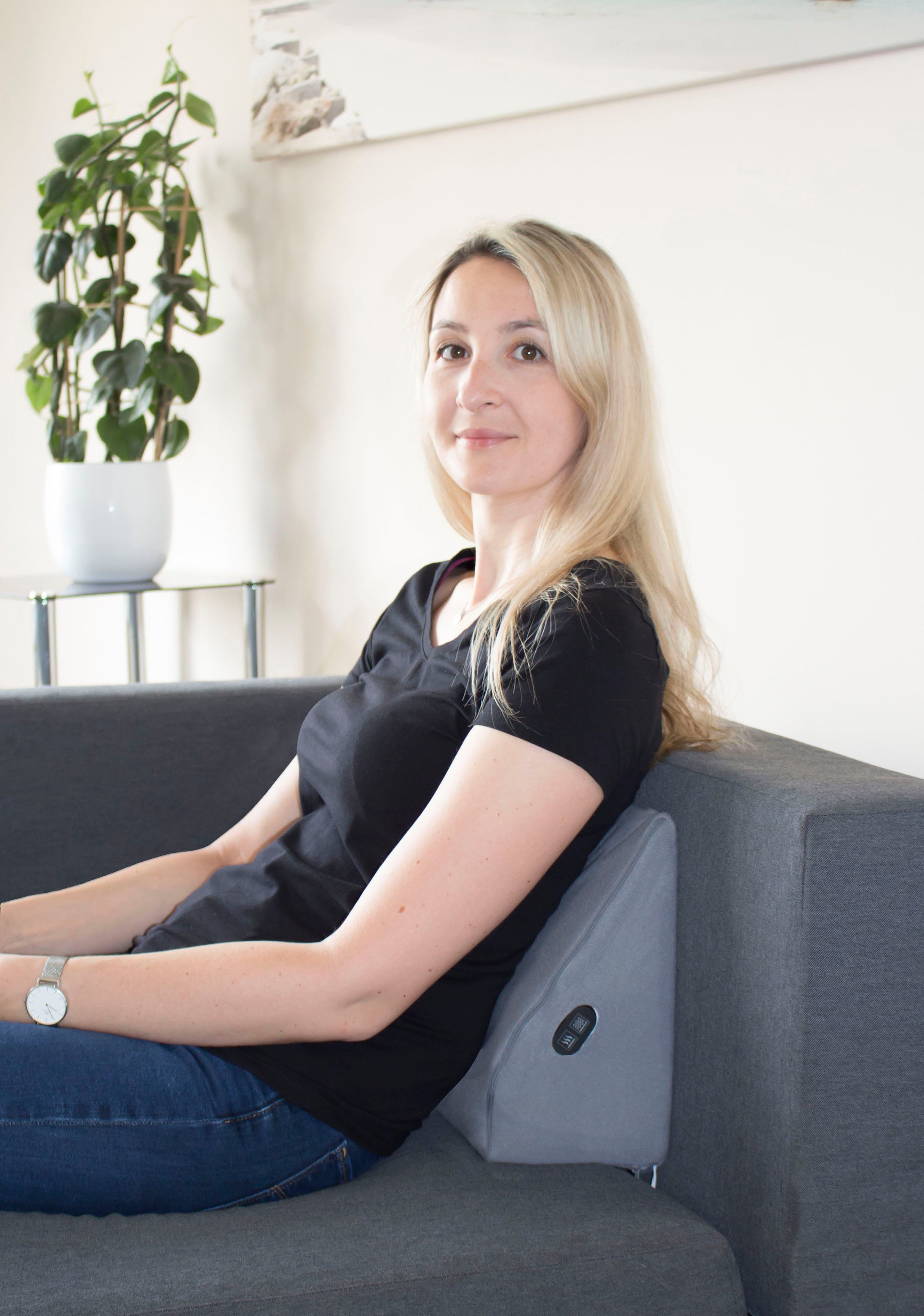 Hydas Sitzheizkissen mit zuschaltbarer Wärme und Massage, vielseitig einsetzbar, 3 Wärme und 3 Massage Stufen einstellbar, auch zur Fußmassage geeignet