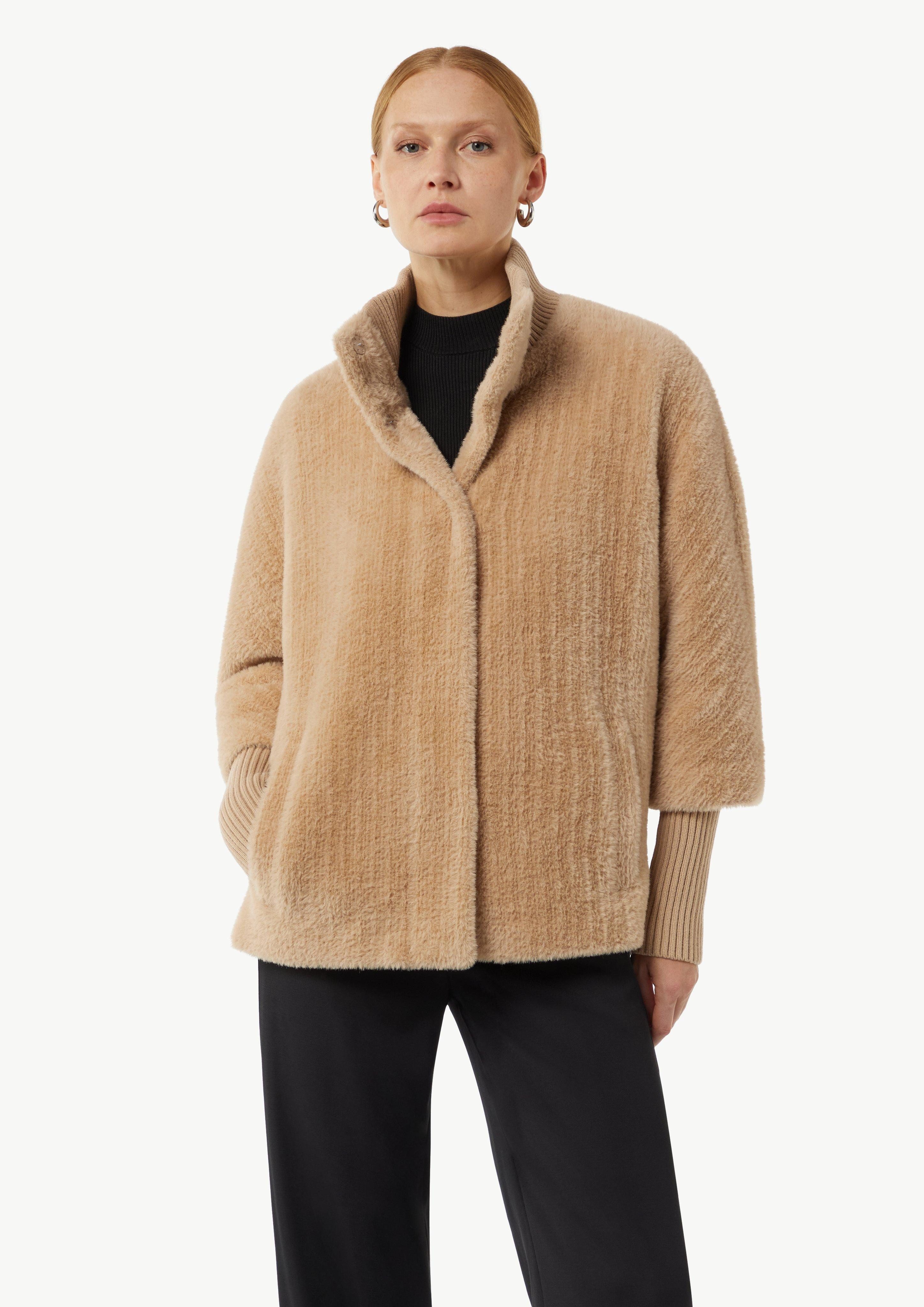 Comma Kurzjacke Cape mit gestricktem Kragen Rippblende