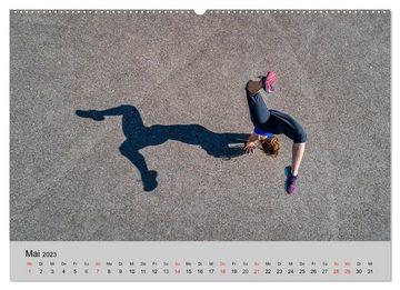 CALVENDO Wandkalender Momente des Sport (Premium, hochwertiger DIN A2 Wandkalender 2023, Kunstdruck in Hochglanz)