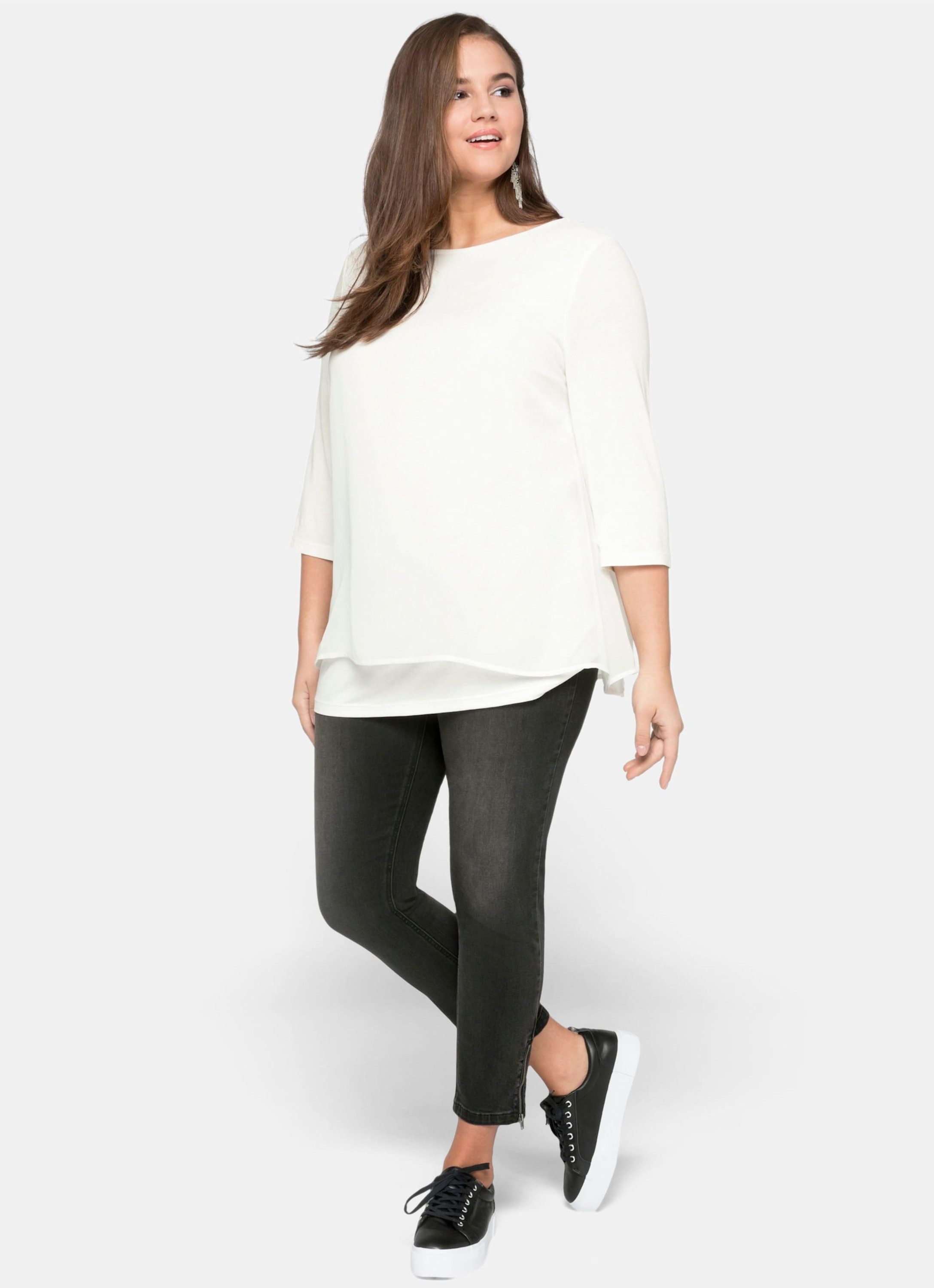 Sheego T-Shirt Blusenshirt 3/4-Arm in leichter A-Linie mit Zipfelsaum – Bild 3 von 5