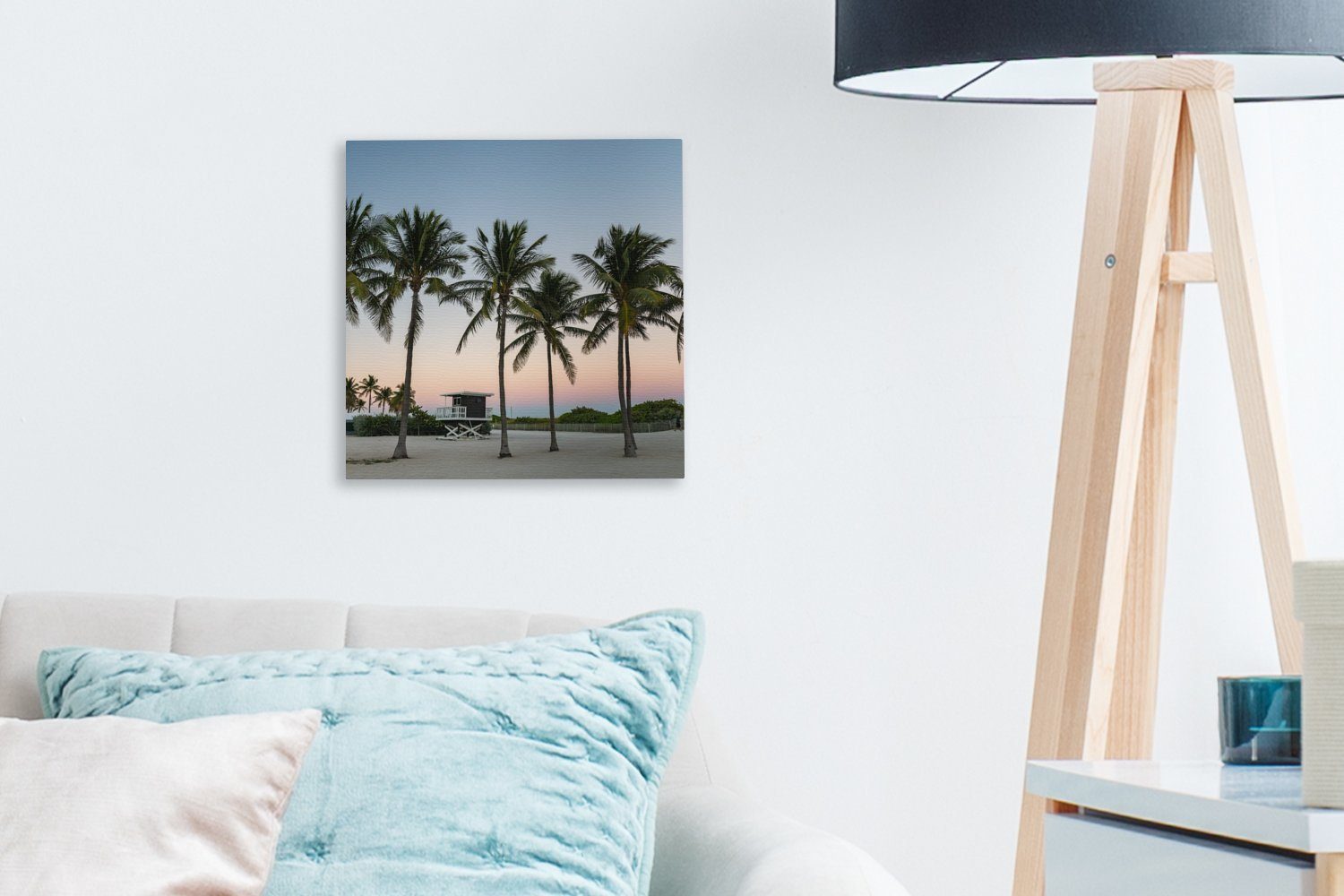 Leinwand OneMillionCanvasses® St), Leinwandbild Schlafzimmer Bilder Die am für (1 Strand, Wohnzimmer Palmenreihe