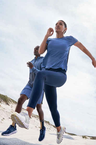 ON RUNNING Funktionsshirt »ON Active Tights Blau«