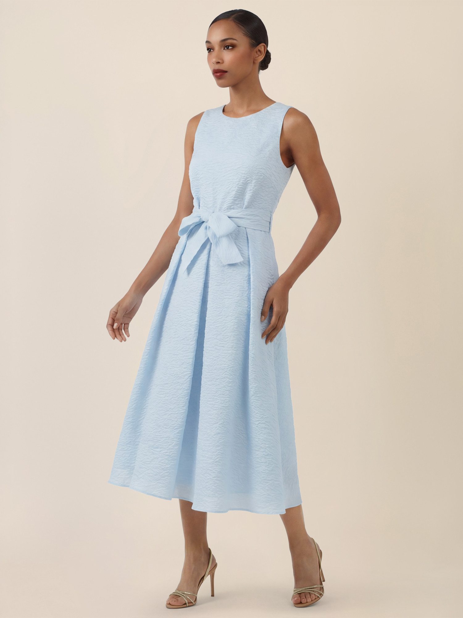 Apart Midikleid mit Taillenschleife und Struktur