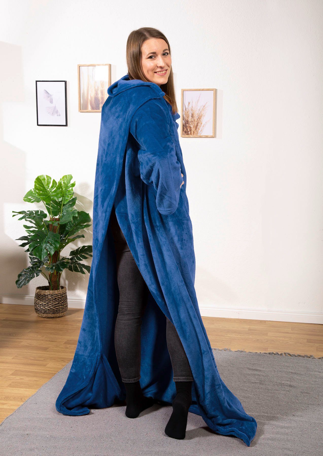 Wohndecke Kuscheldecke mit Ärmeln Super Soft Flanell Decke, heimtexland, Ärmeldecke mit 2 Taschen und Fußsack – Bild 3 von 5