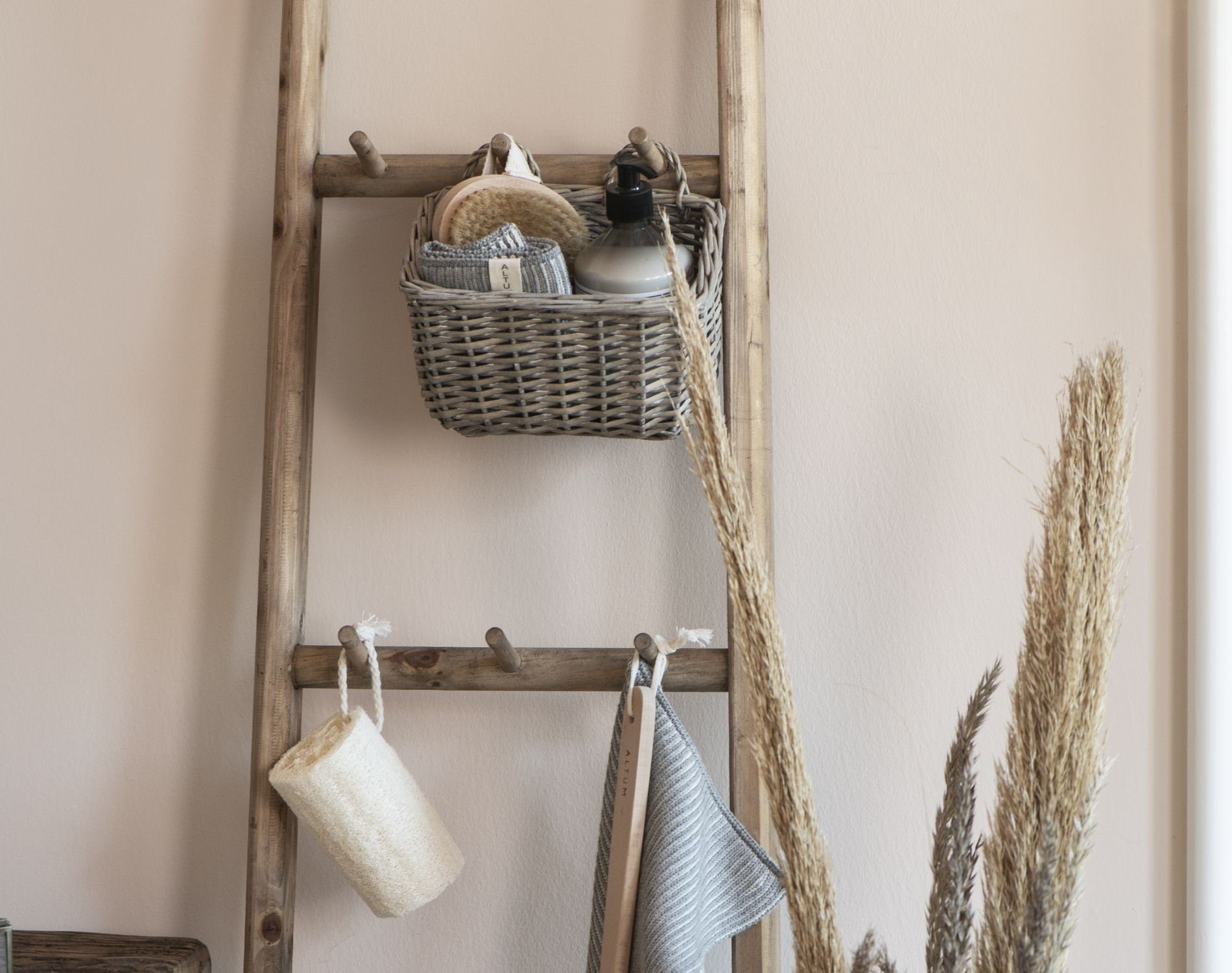 Ib Laursen Hängekorb Wandkorb Korb Weidenkorb 2 Henkel Deko Korb Weide Grau günstig online kaufen