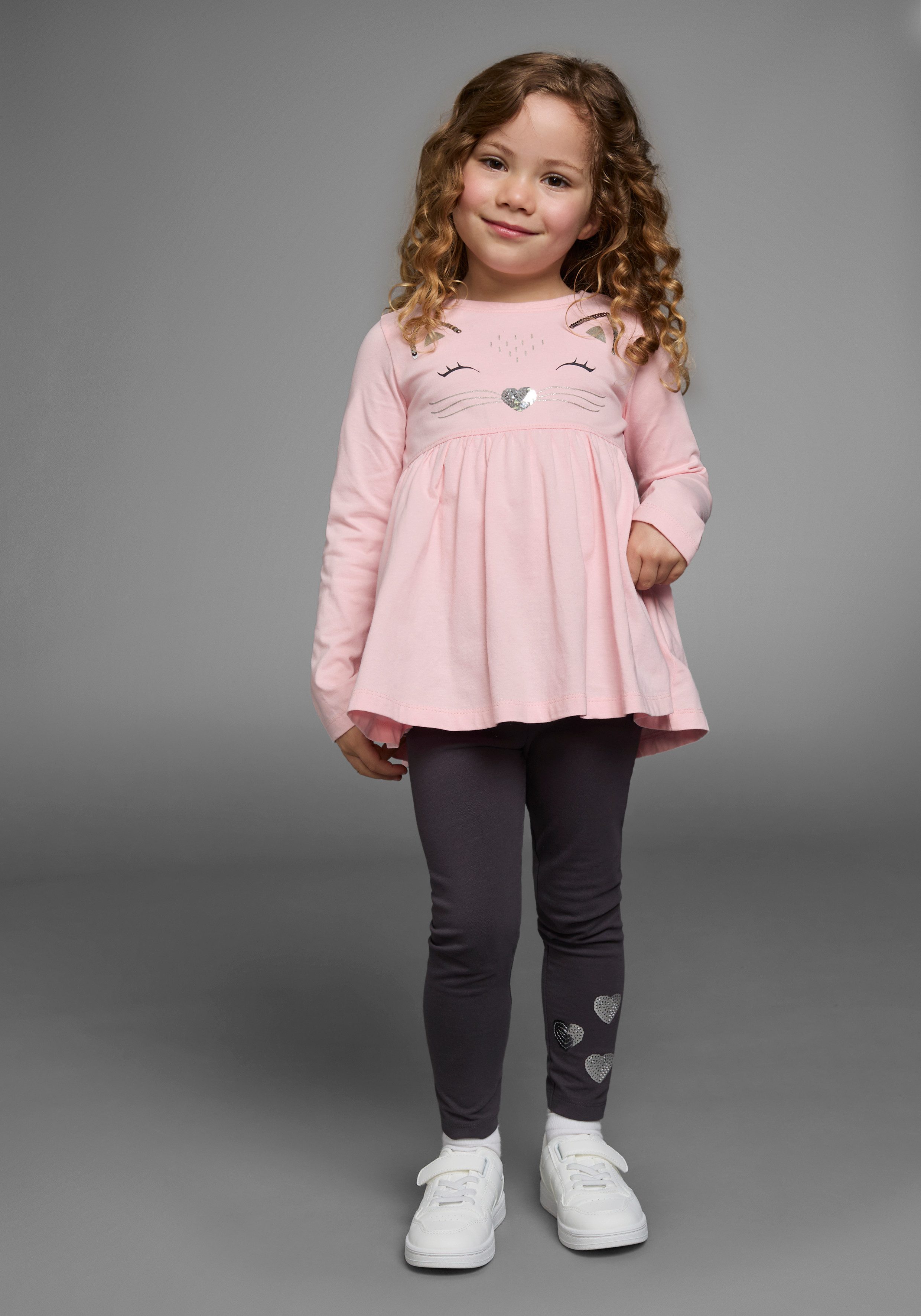 KIDSWORLD Langarmshirt & Leggings 2tlg. Set Shirt + Leggings mit schöner Paillettenapplikation (Set, 2-tlg., 2) Süßes Outfit für kleine Mädchen – Bild 2 von 5